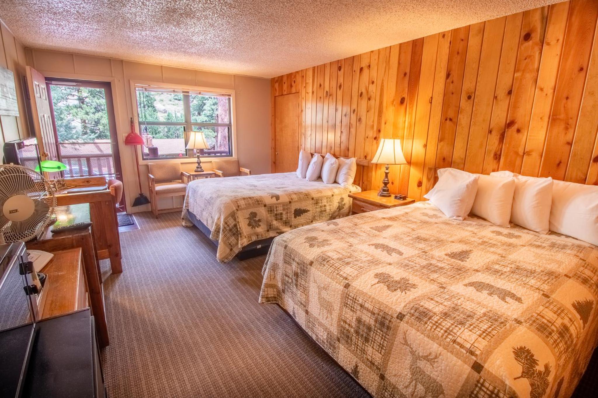 Castle Mountain Lodge