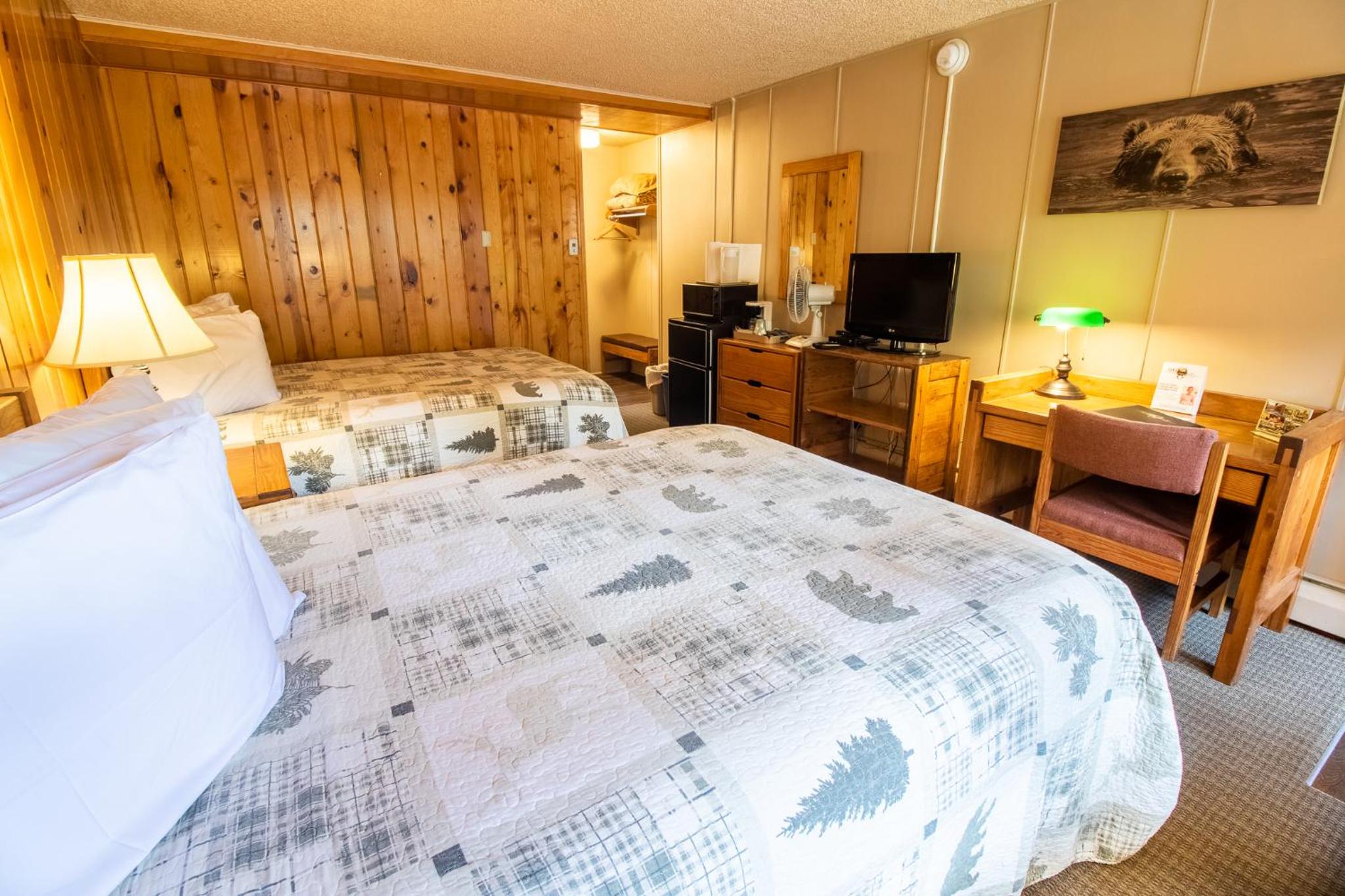 Castle Mountain Lodge
