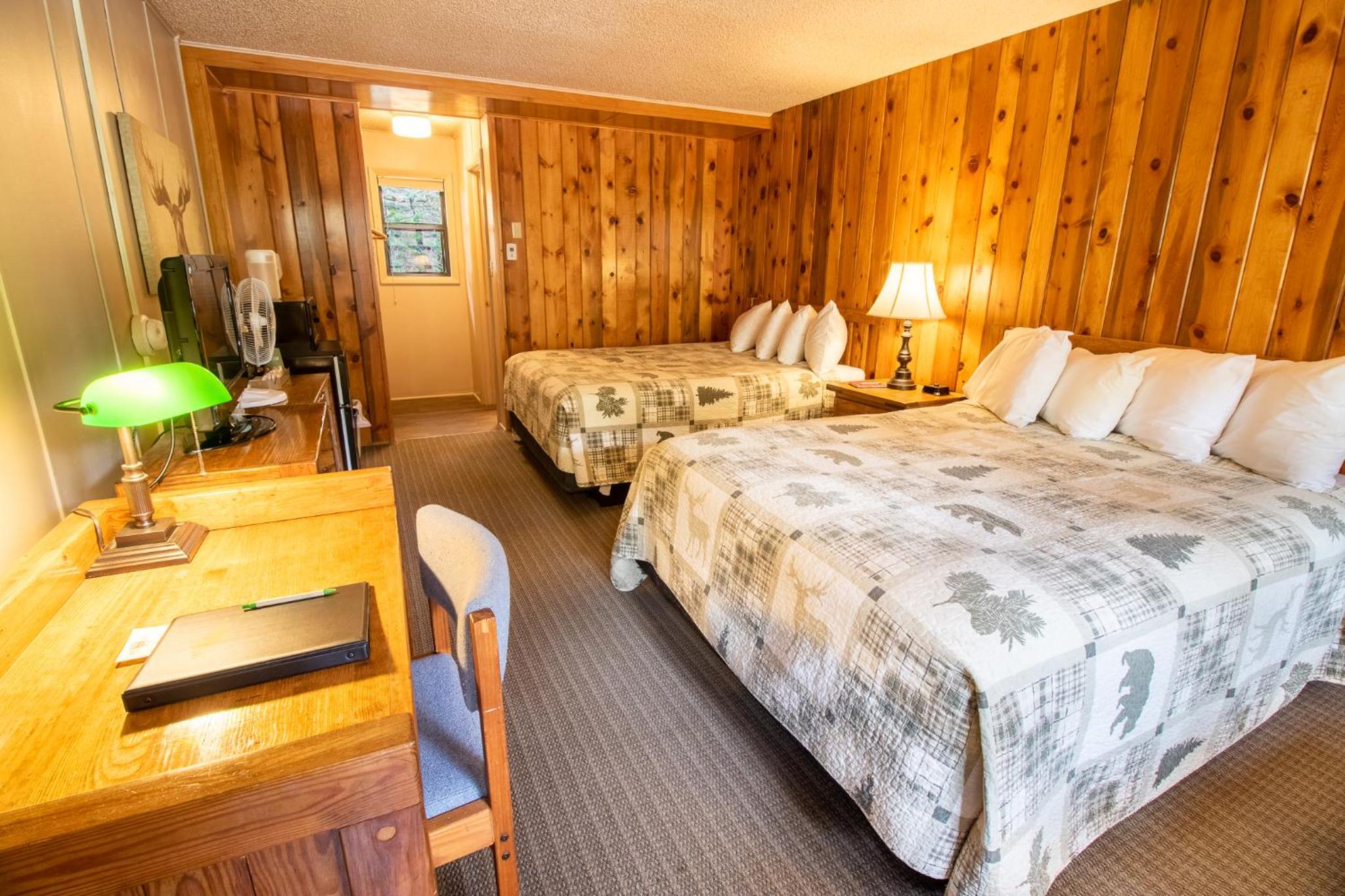 Castle Mountain Lodge