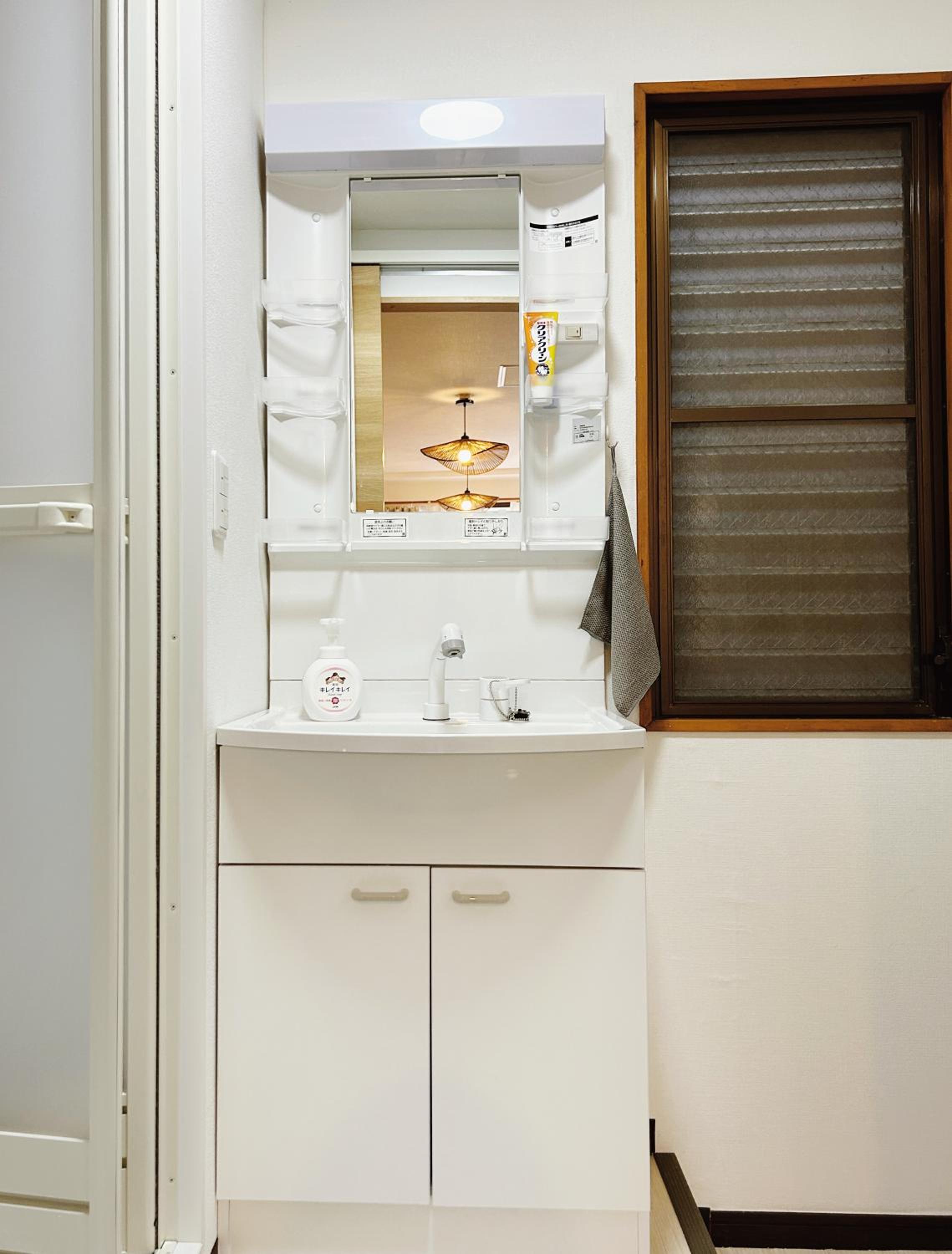 Tokyo Louis House in Ueno area close to JR Yamanote Line & Metro Ginza Line walk to Ueno Park and Ameyoko