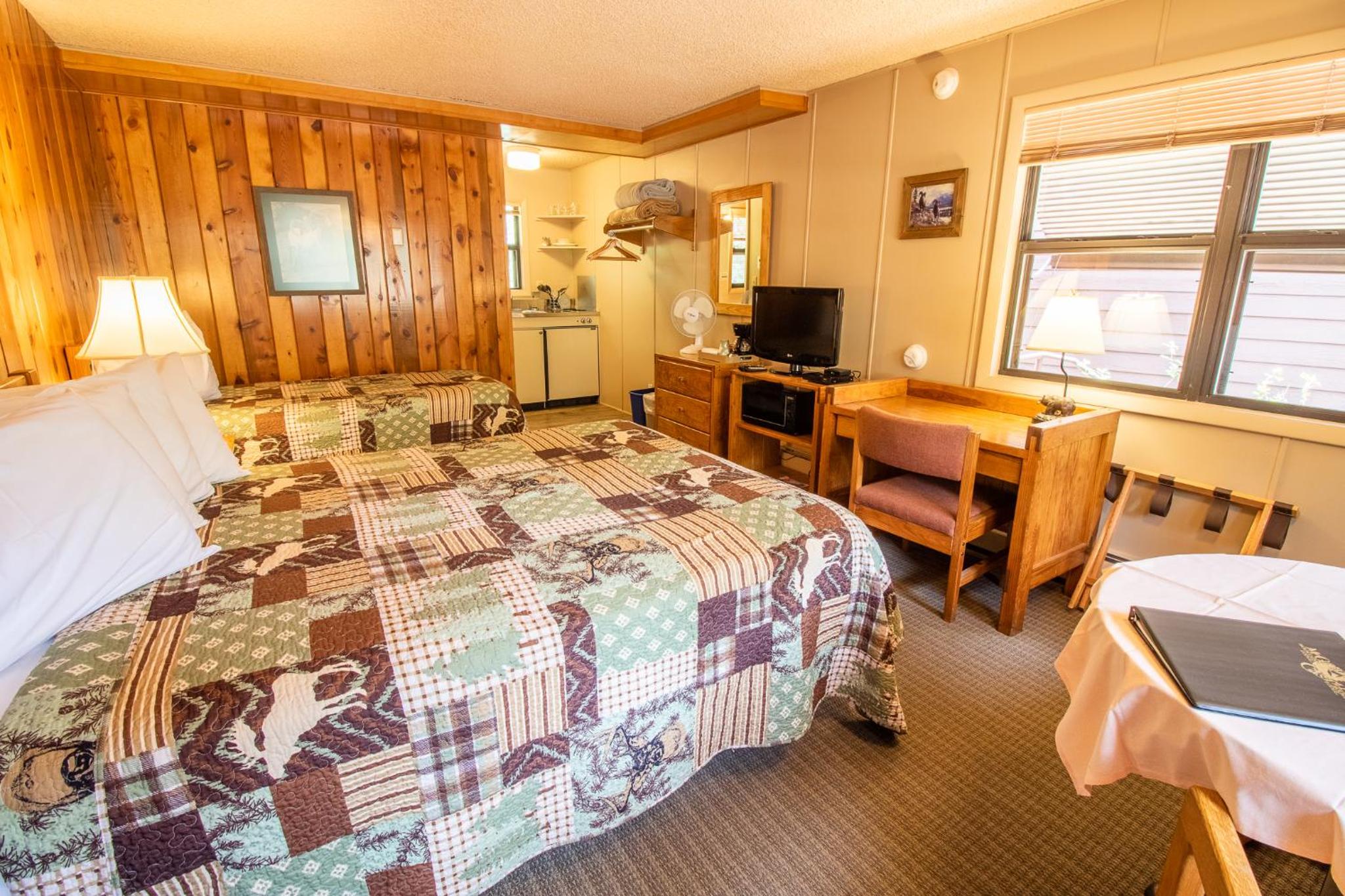 Castle Mountain Lodge
