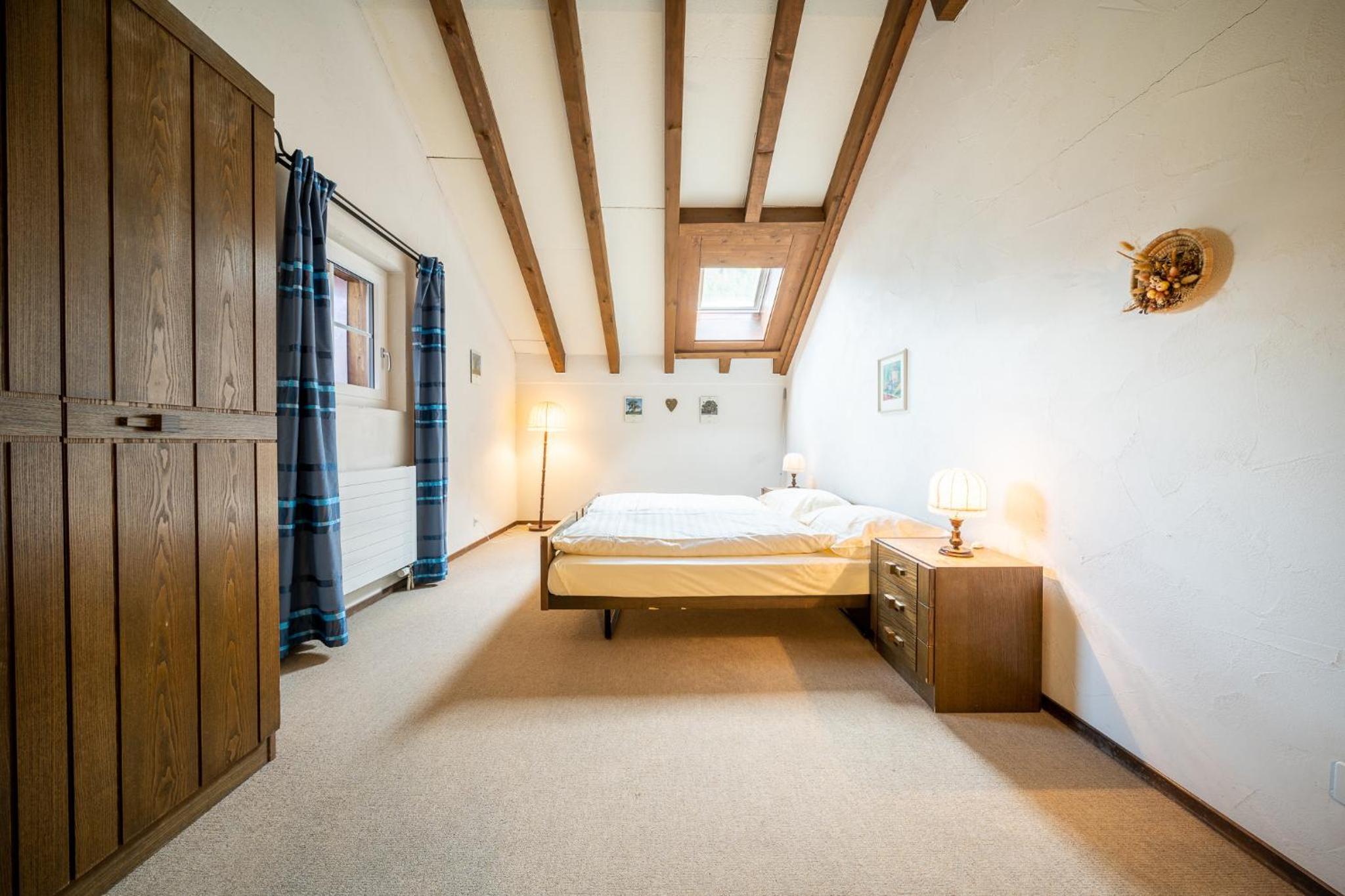 6404 Geraeumige 2,5 Maisonette-Wohnung im Dachgeschoss mit Balkon und Blick auf den Inn