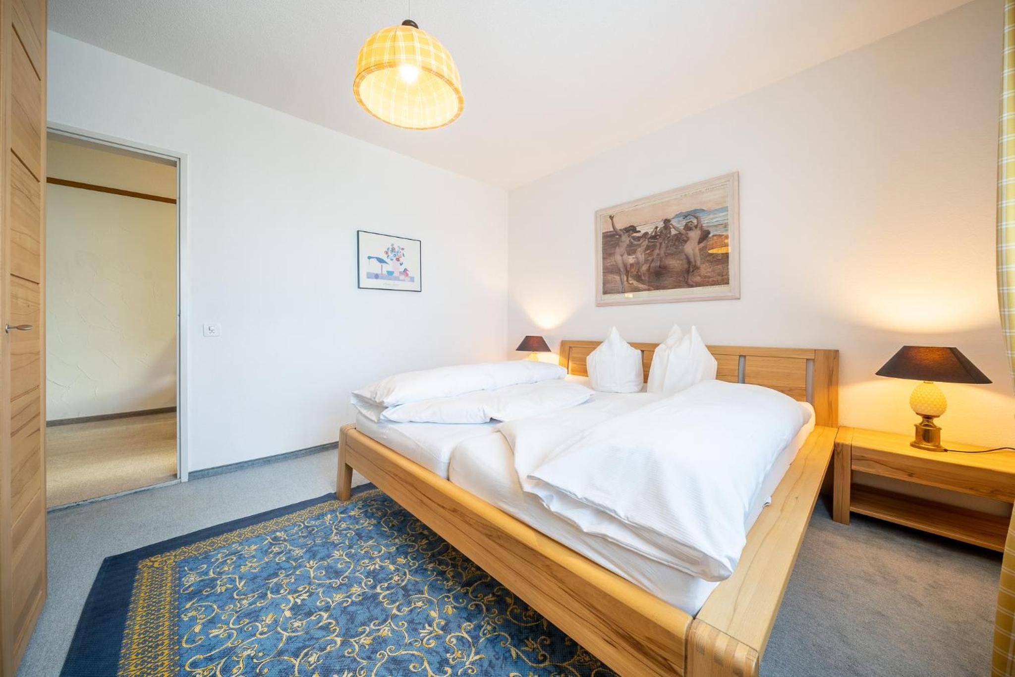 8001 Gemuetliche 2,5-Zimmer-Wohnung mit wunderschoenem Ausblick Richtung Scuol