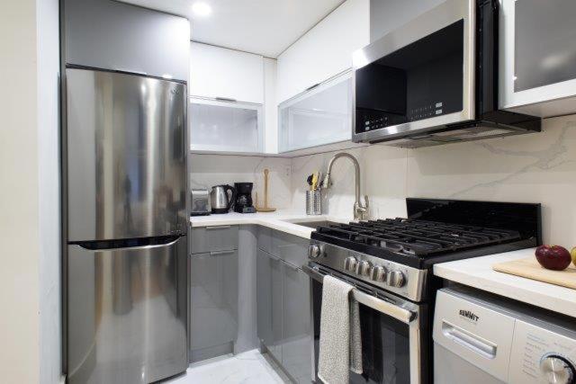 75-A New stylish Loft 1BR W D Prime Upper east