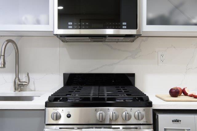 75-A New stylish Loft 1BR W D Prime Upper east