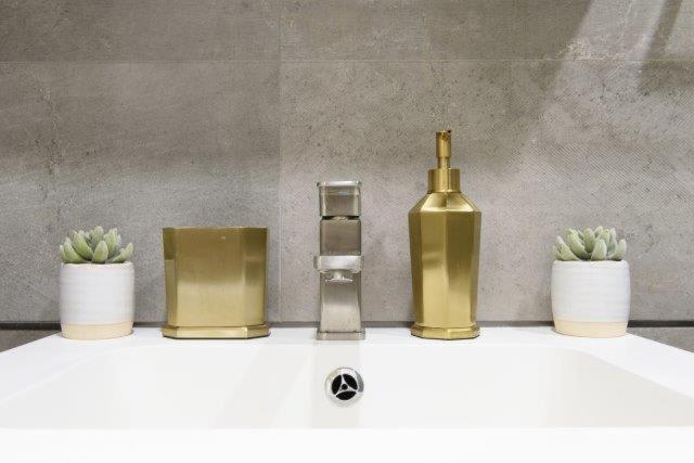 75-A New stylish Loft 1BR W D Prime Upper east