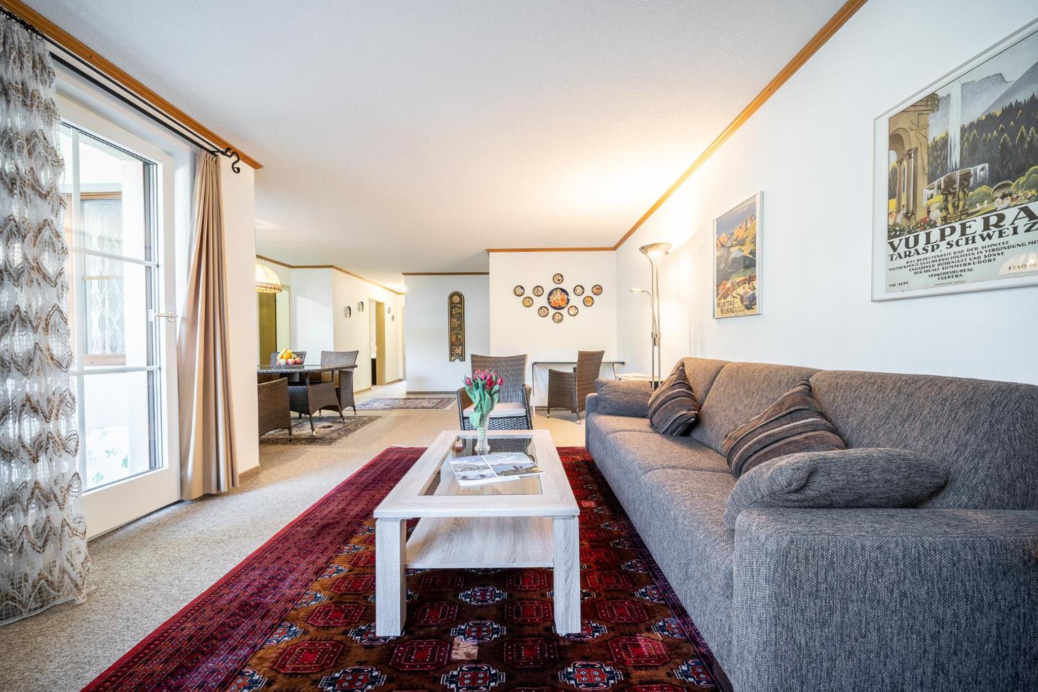 9302 Zweckmaessig eingerichtete 3,5 Zimmer Wohnung mit ueberdachtem Suedwestbalkon