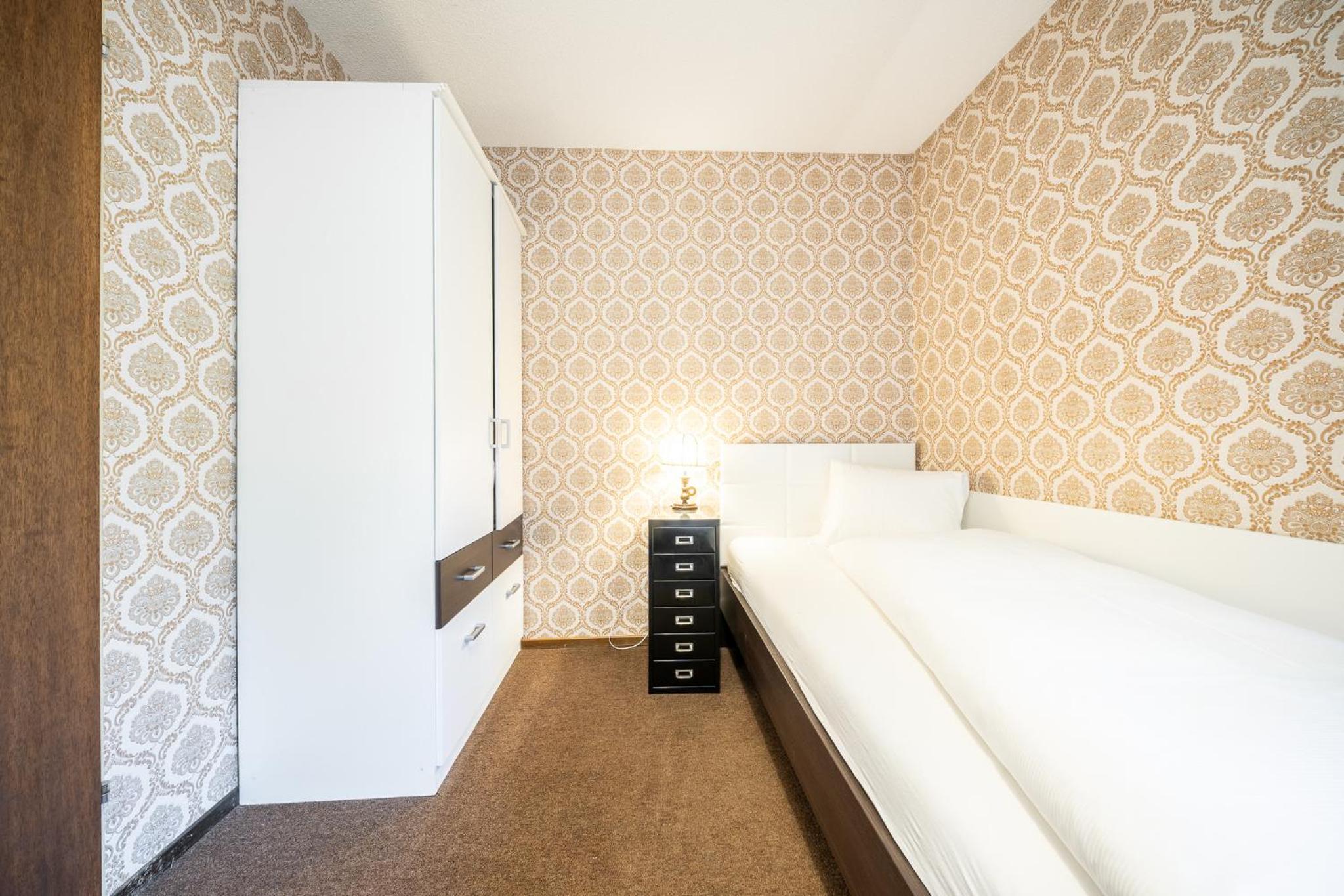 9302 Zweckmaessig eingerichtete 3,5 Zimmer Wohnung mit ueberdachtem Suedwestbalkon