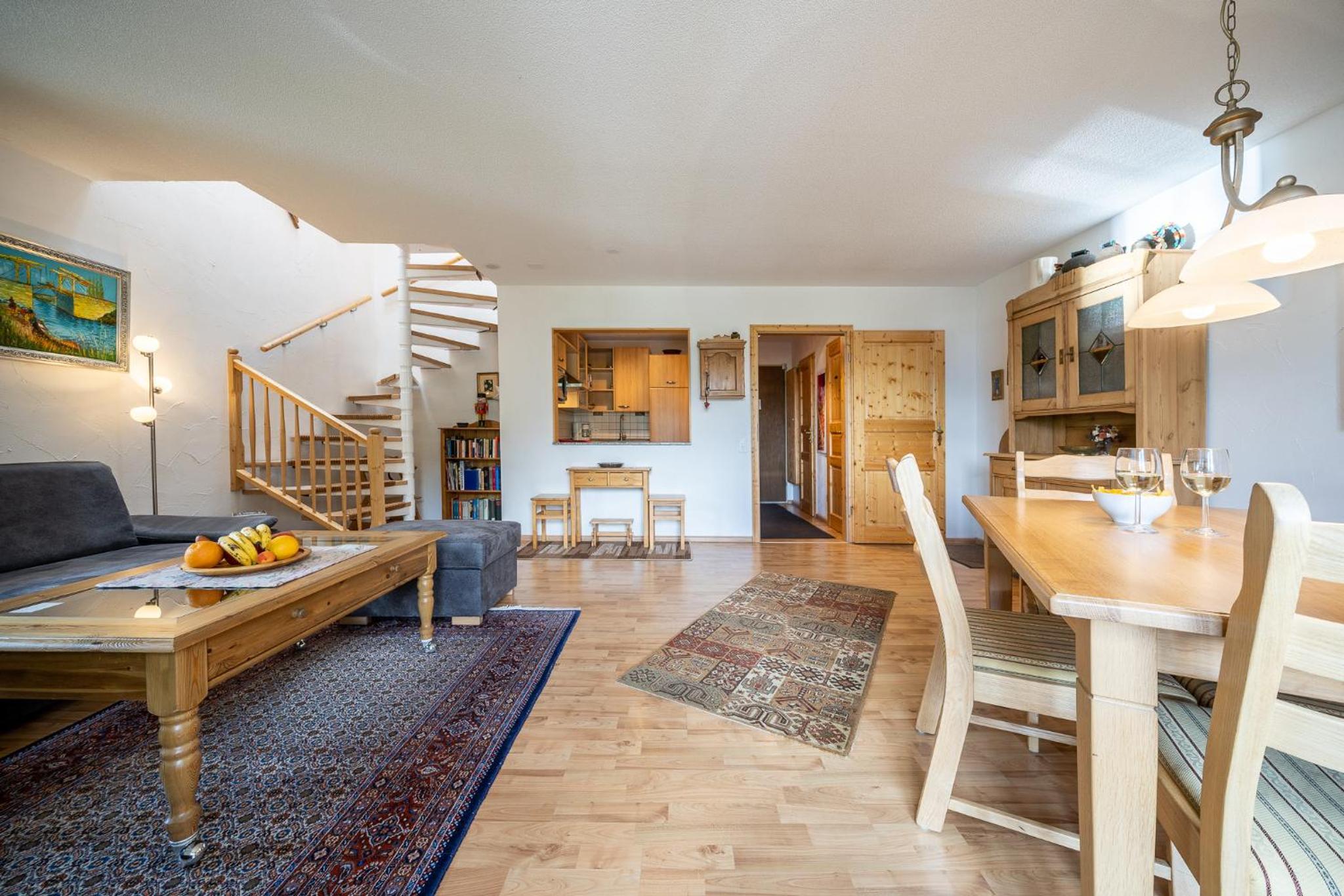 9404 Renovierte Maisonettewohnung im modernen Landhausstil und Balkon mit tollem Ausblick