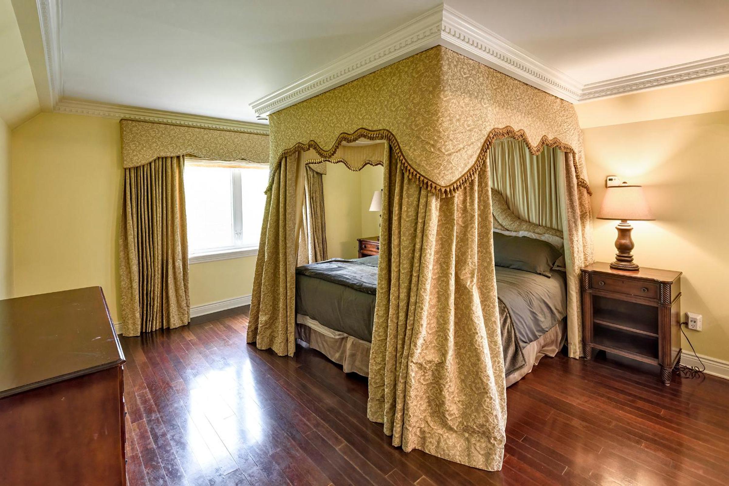 Mulgrave Mansion