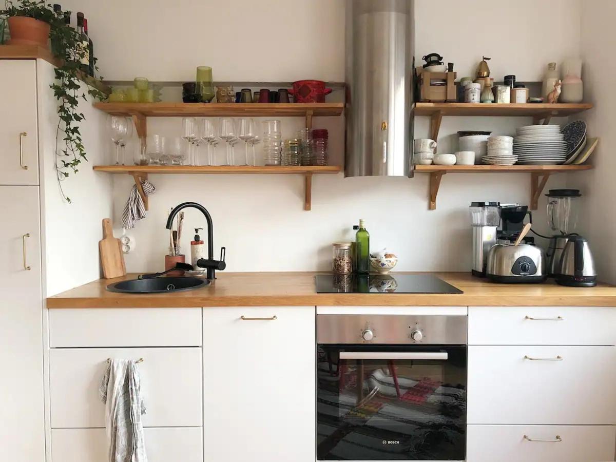 Spacious Top Floor Apartment With Terrace & Remote Working