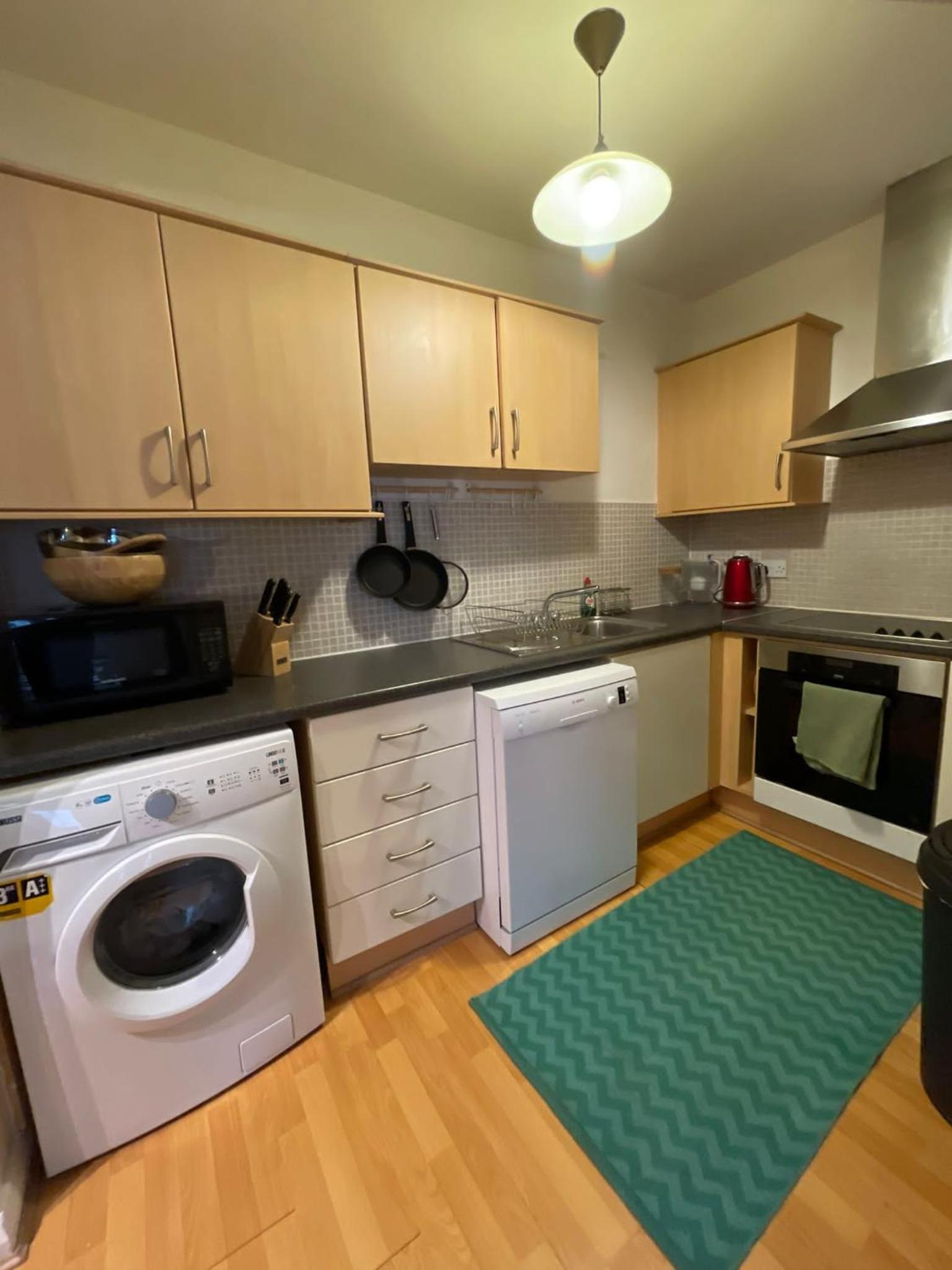 Cosy Modern Apartment in Portobello