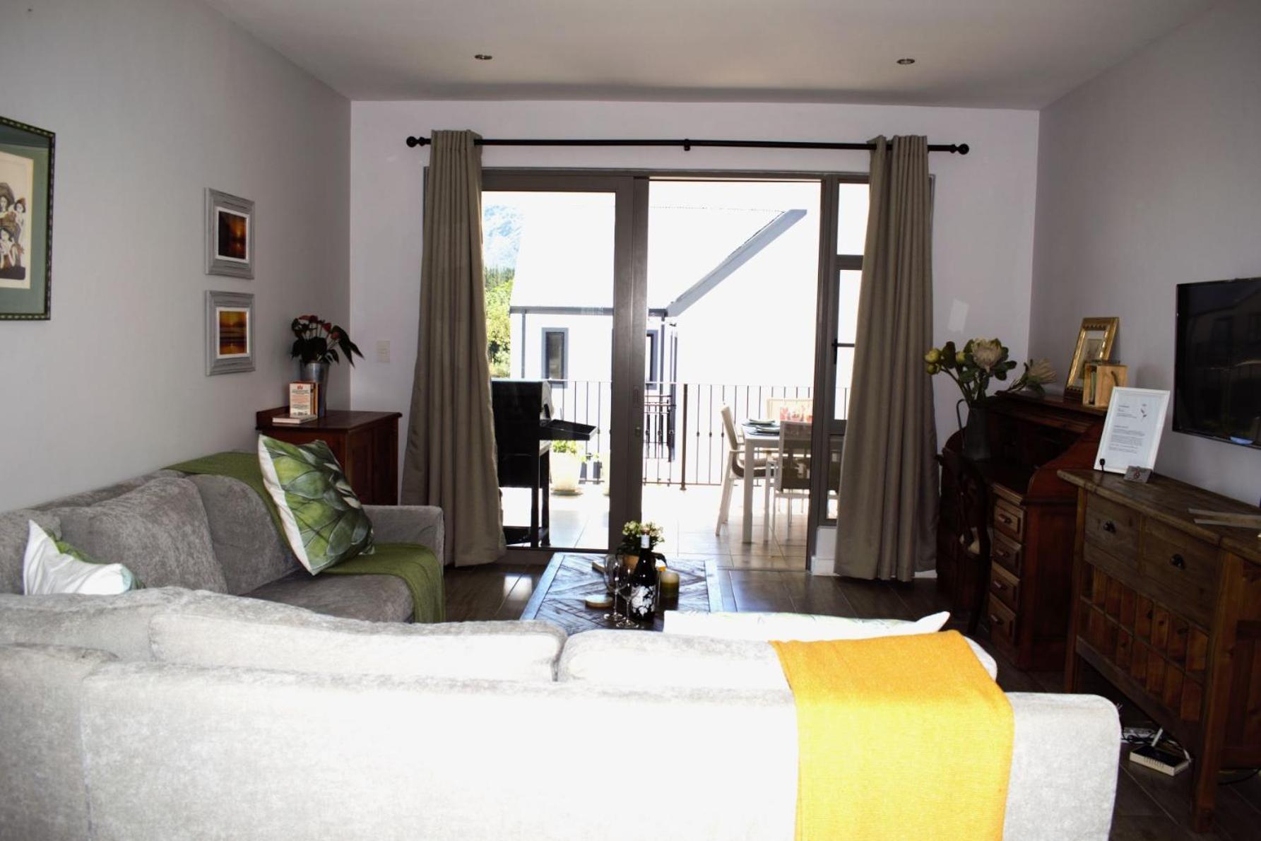 Spacious, Modern & Convenient, photo 41