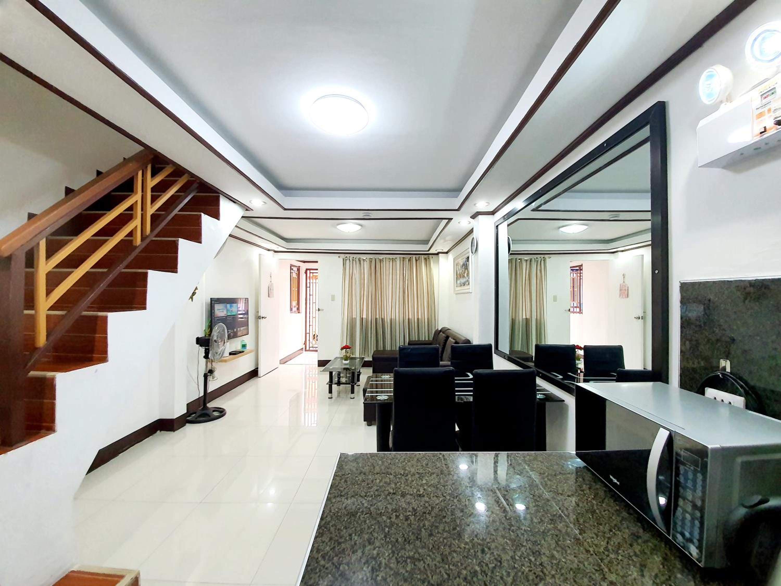 Calapan Transient House Acacia L35 view 5