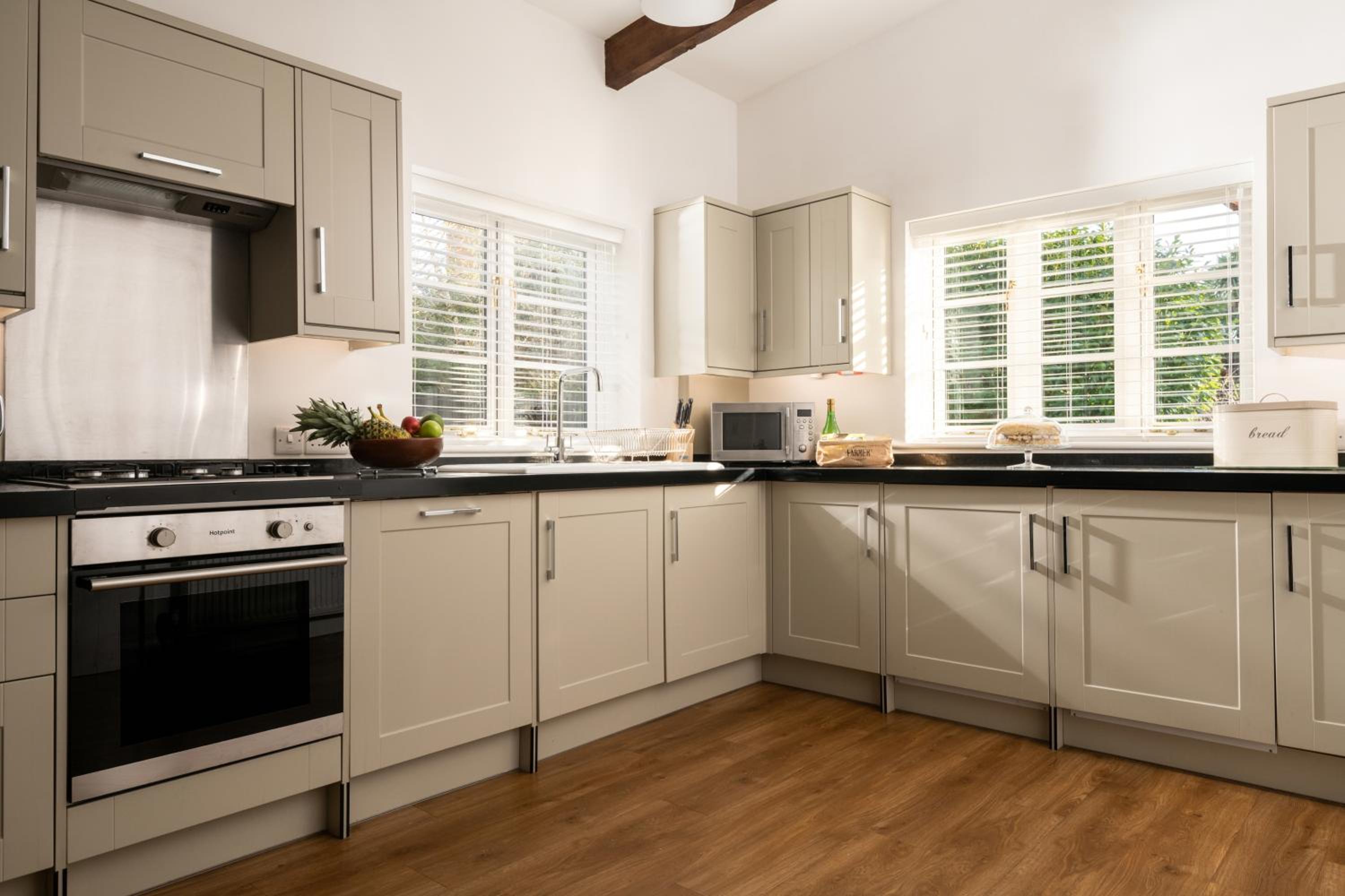 Bulverton House Holiday Cottages view 5