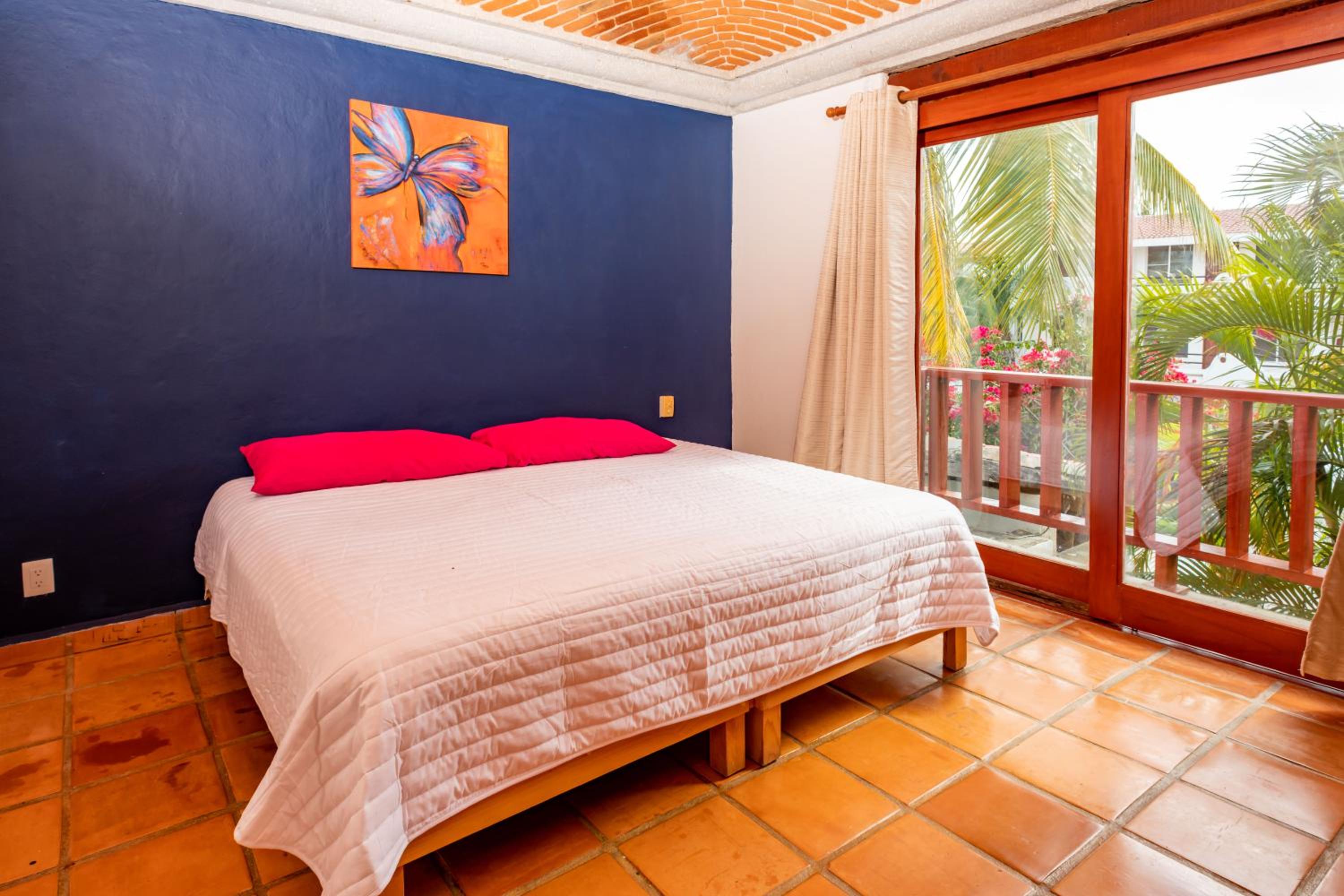 Villa tropically in Hotel Zone