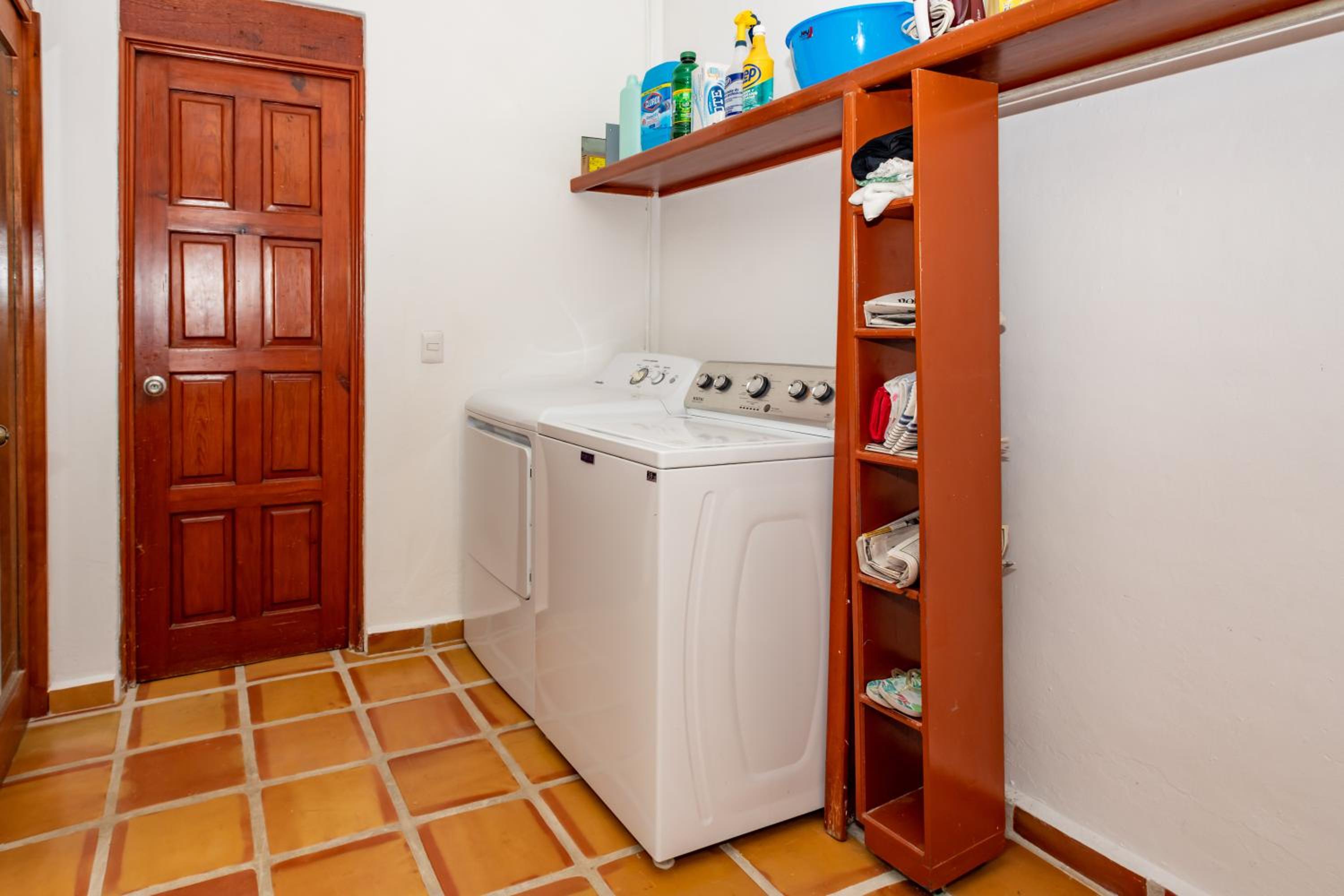 Villa tropically in Hotel Zone