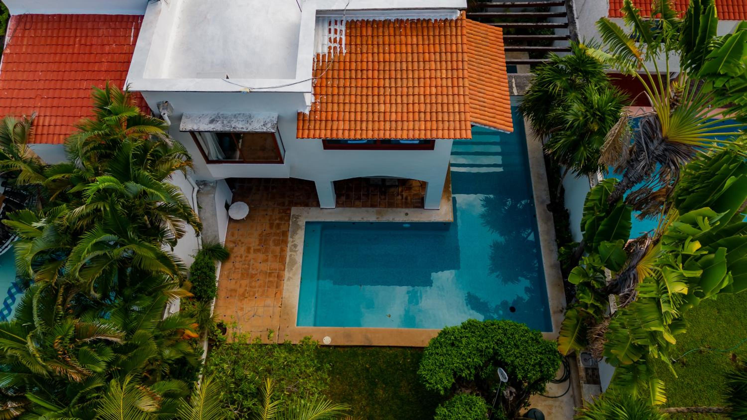 Villa tropically in Hotel Zone