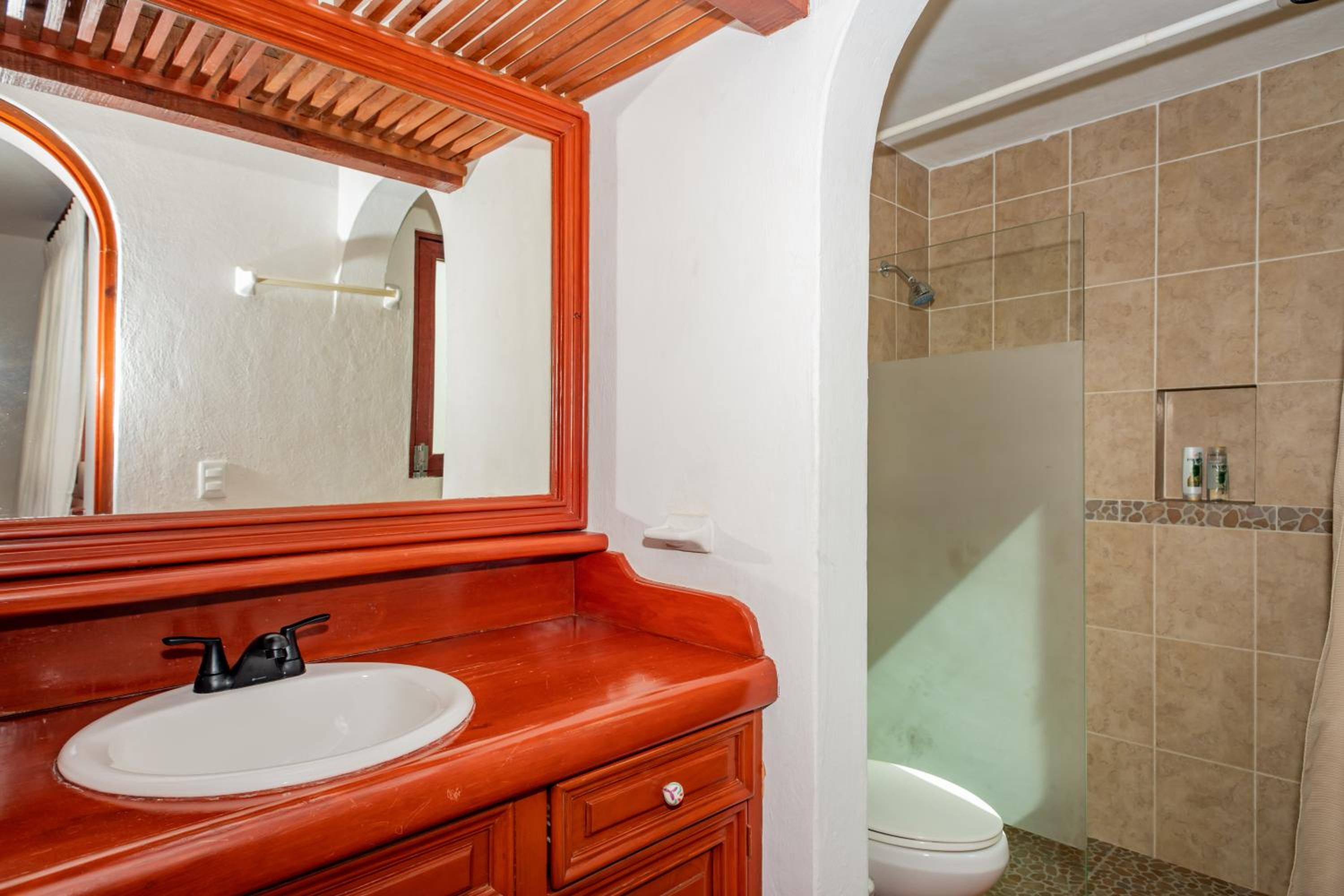 Villa tropically in Hotel Zone