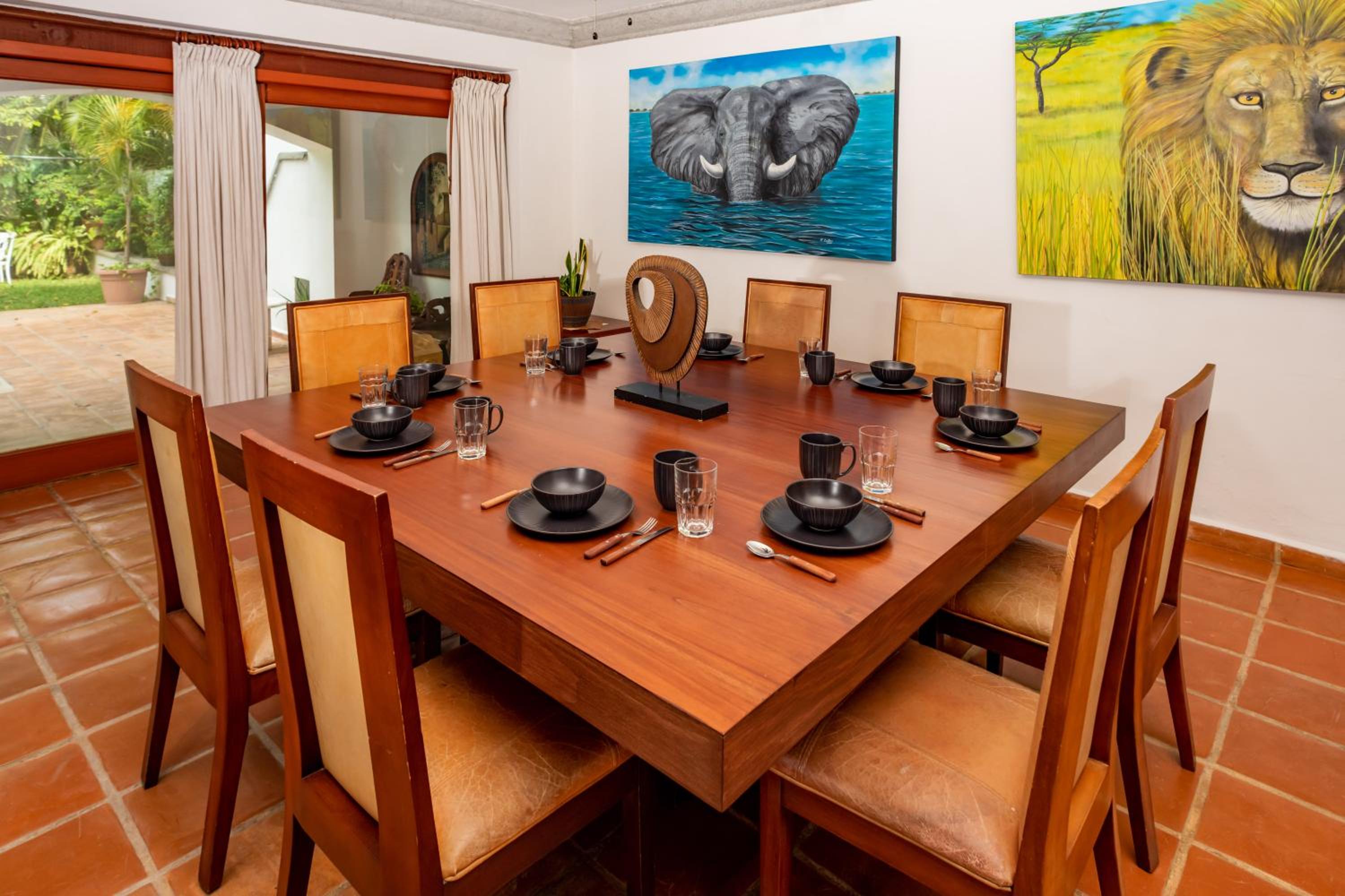 Villa tropically in Hotel Zone