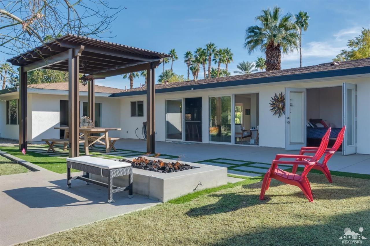 Palm Desert Living view 5