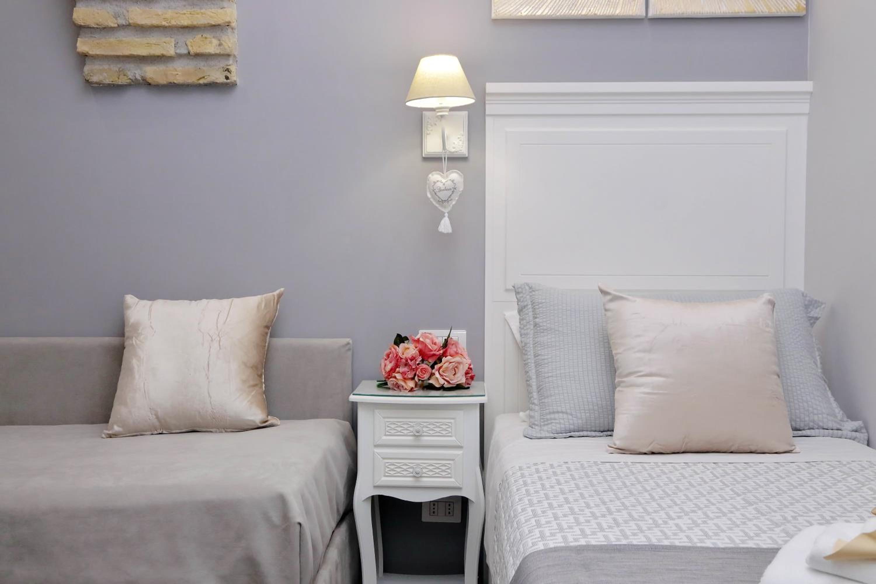 Roman Holiday Suites