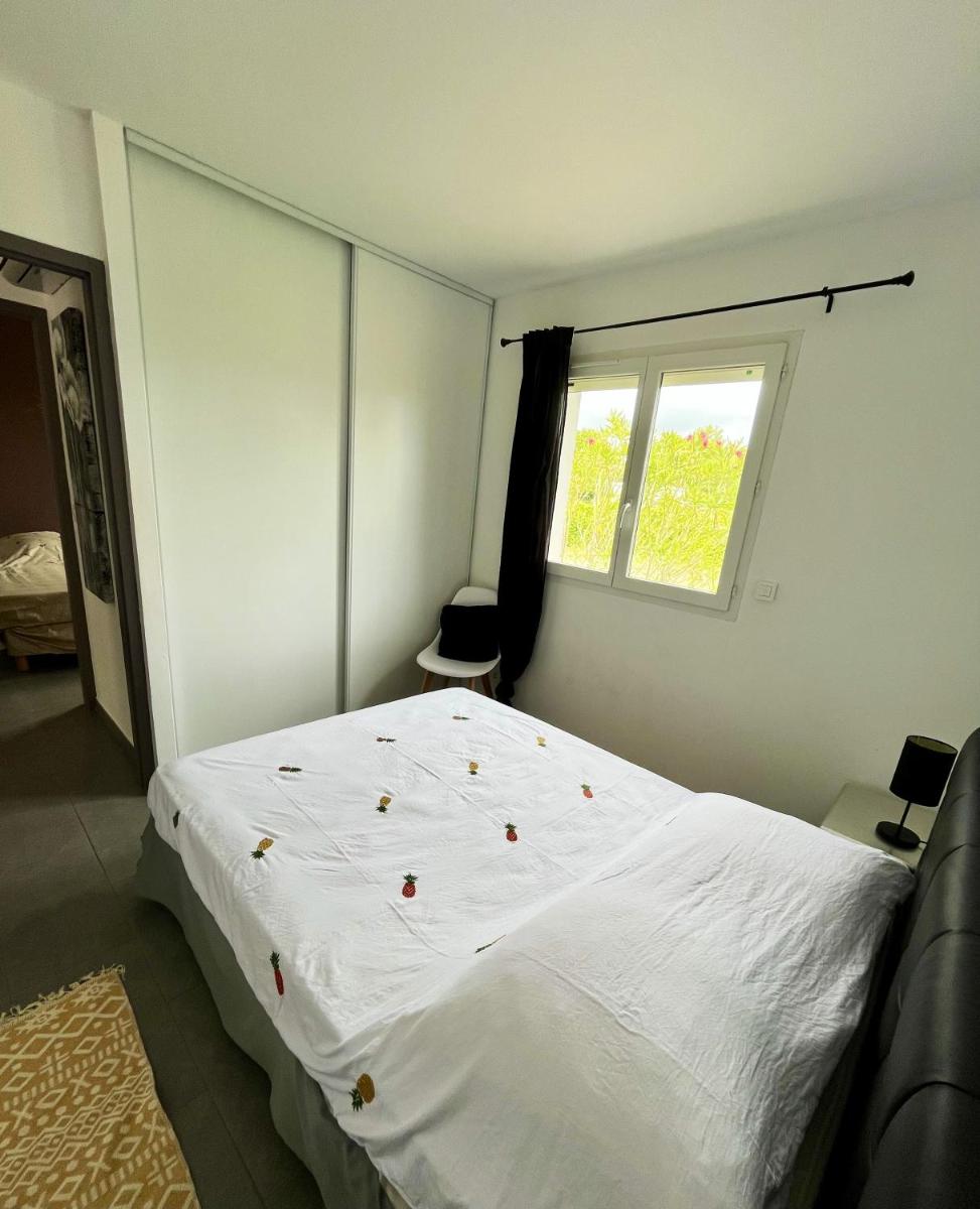 Maison de 2 chambres avec piscine partagee jardin clos et wifi a Ghisonaccia view 3