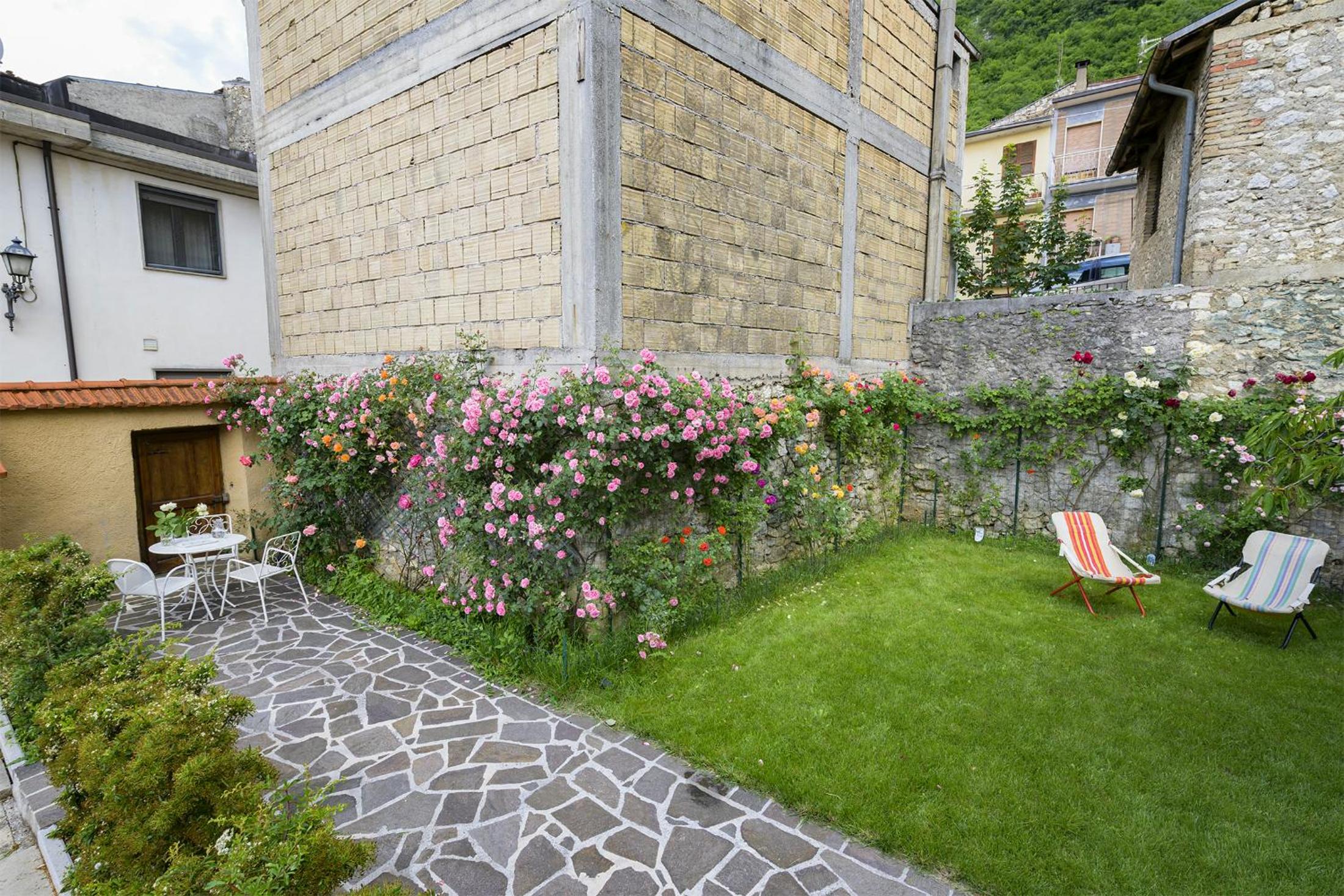 Photo 24