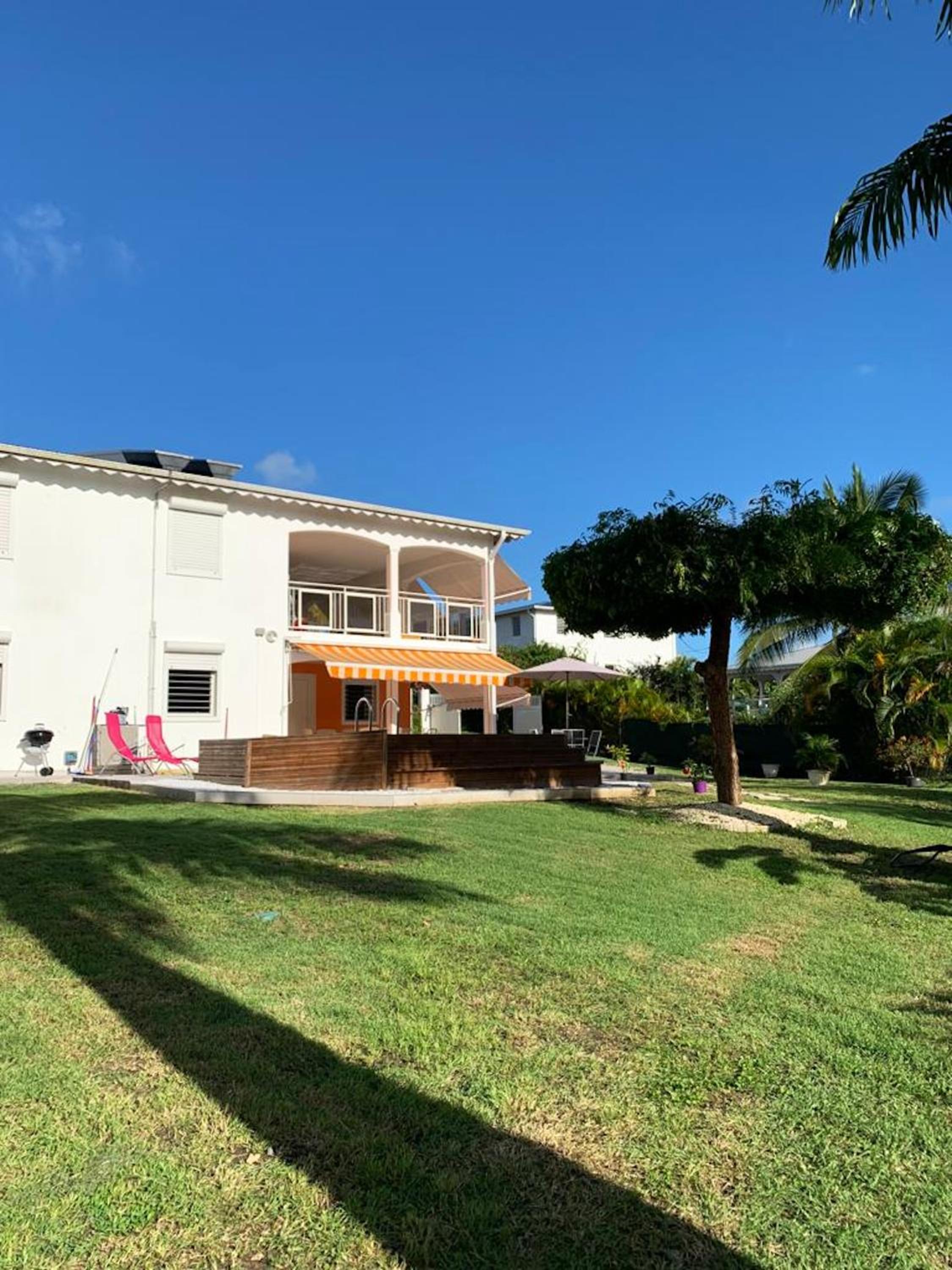 Maison charmante à Sainte-Anne avec piscine privée view 2