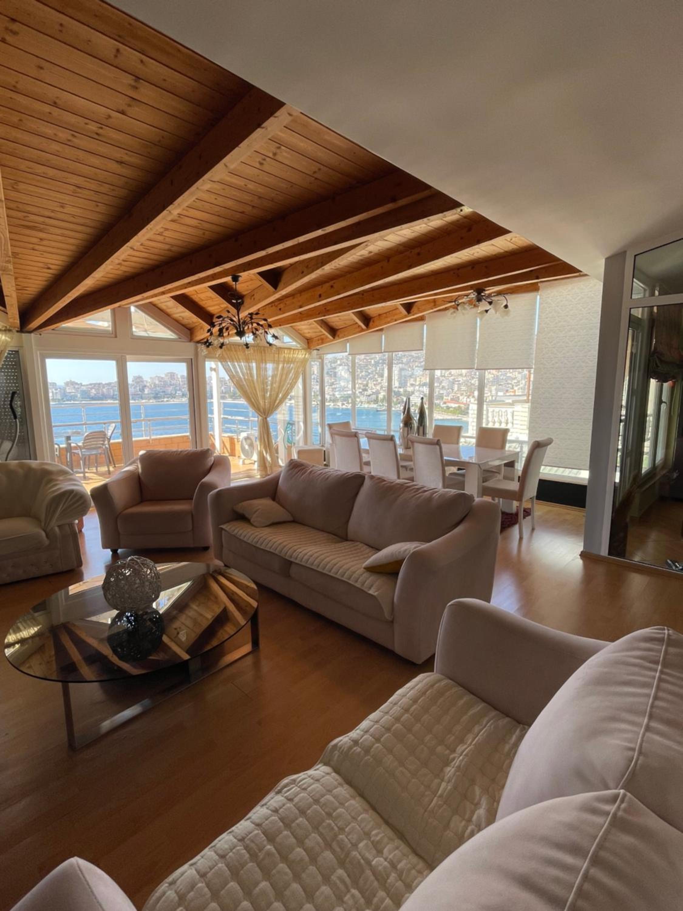 SeaView Golden Penthouse