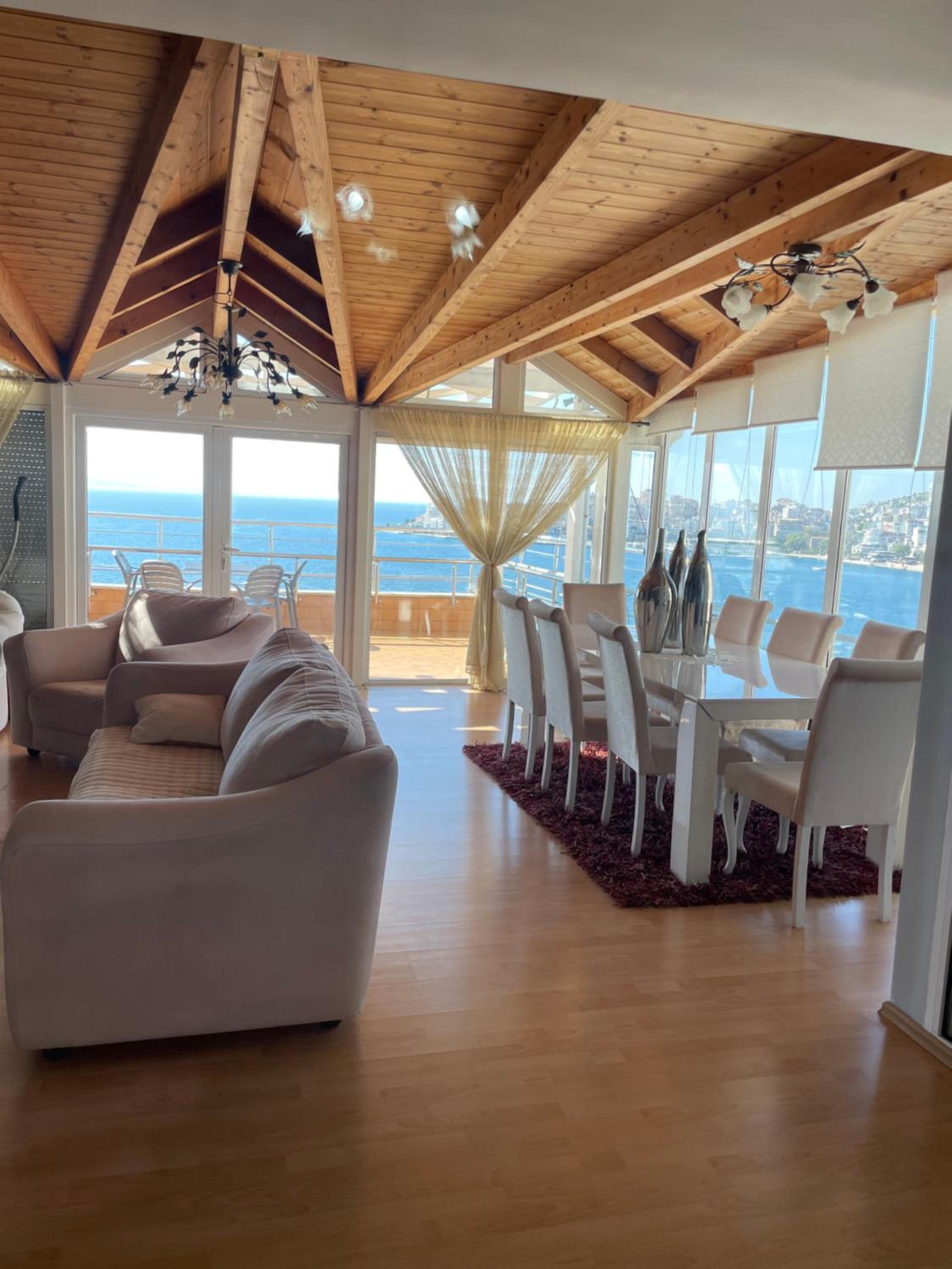 SeaView Golden Penthouse