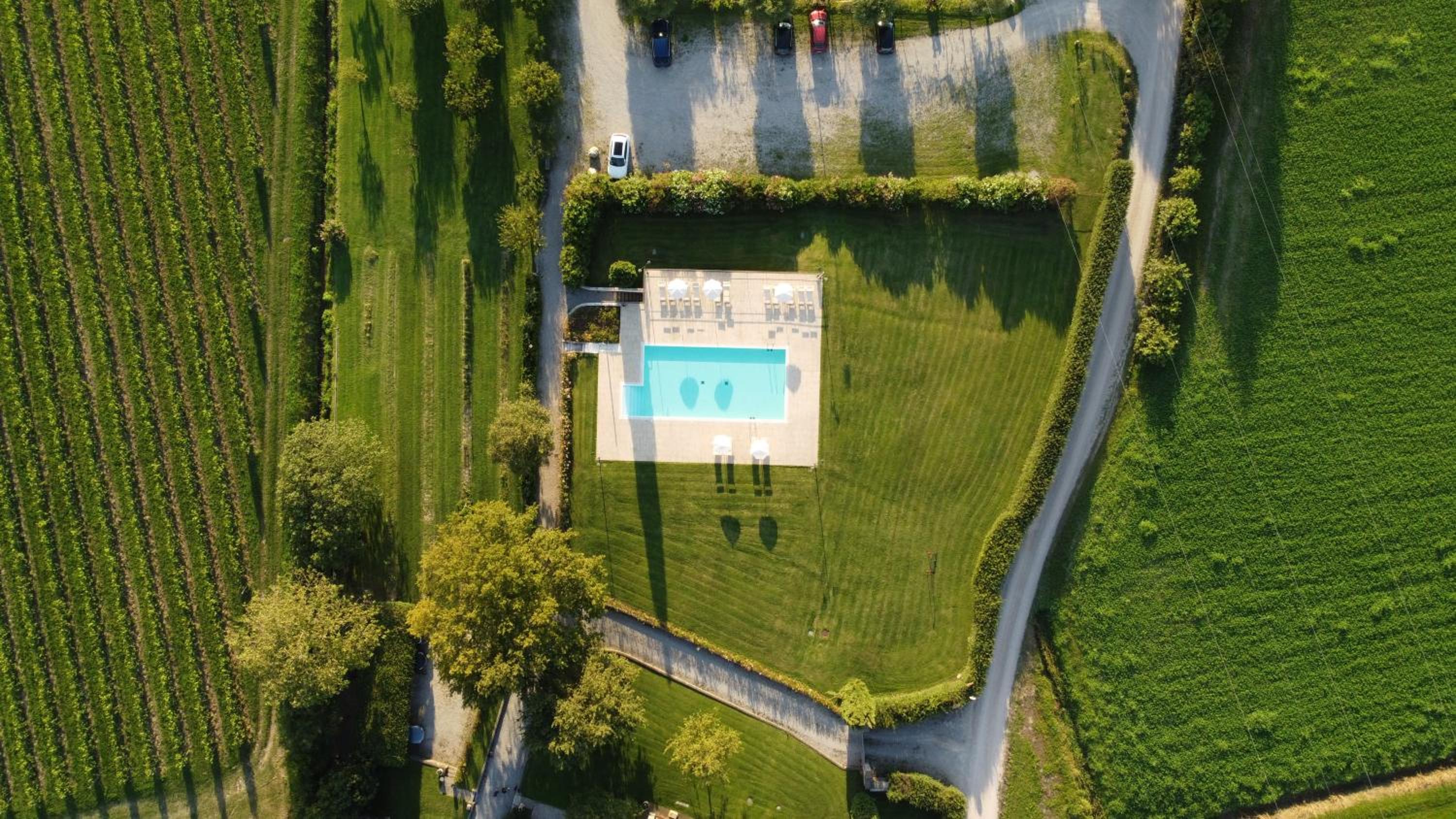 Fenil Conter Cottage & Suite view 3