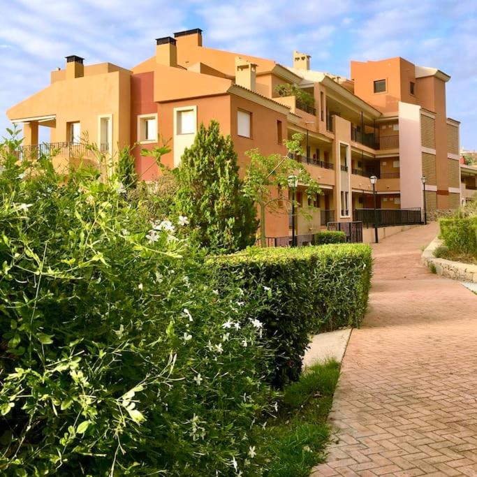 Nice apartment with terrace in Bonalba Golf