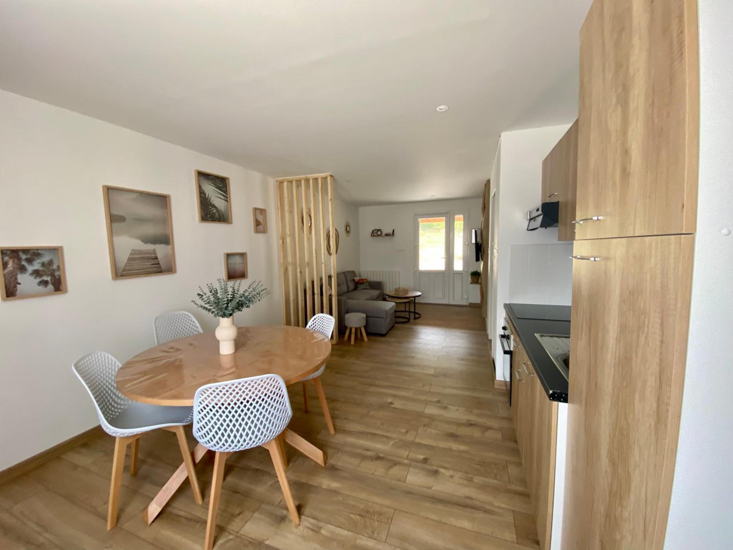 Charmante MAISON Lumineuse, Chaleureuse et confortable