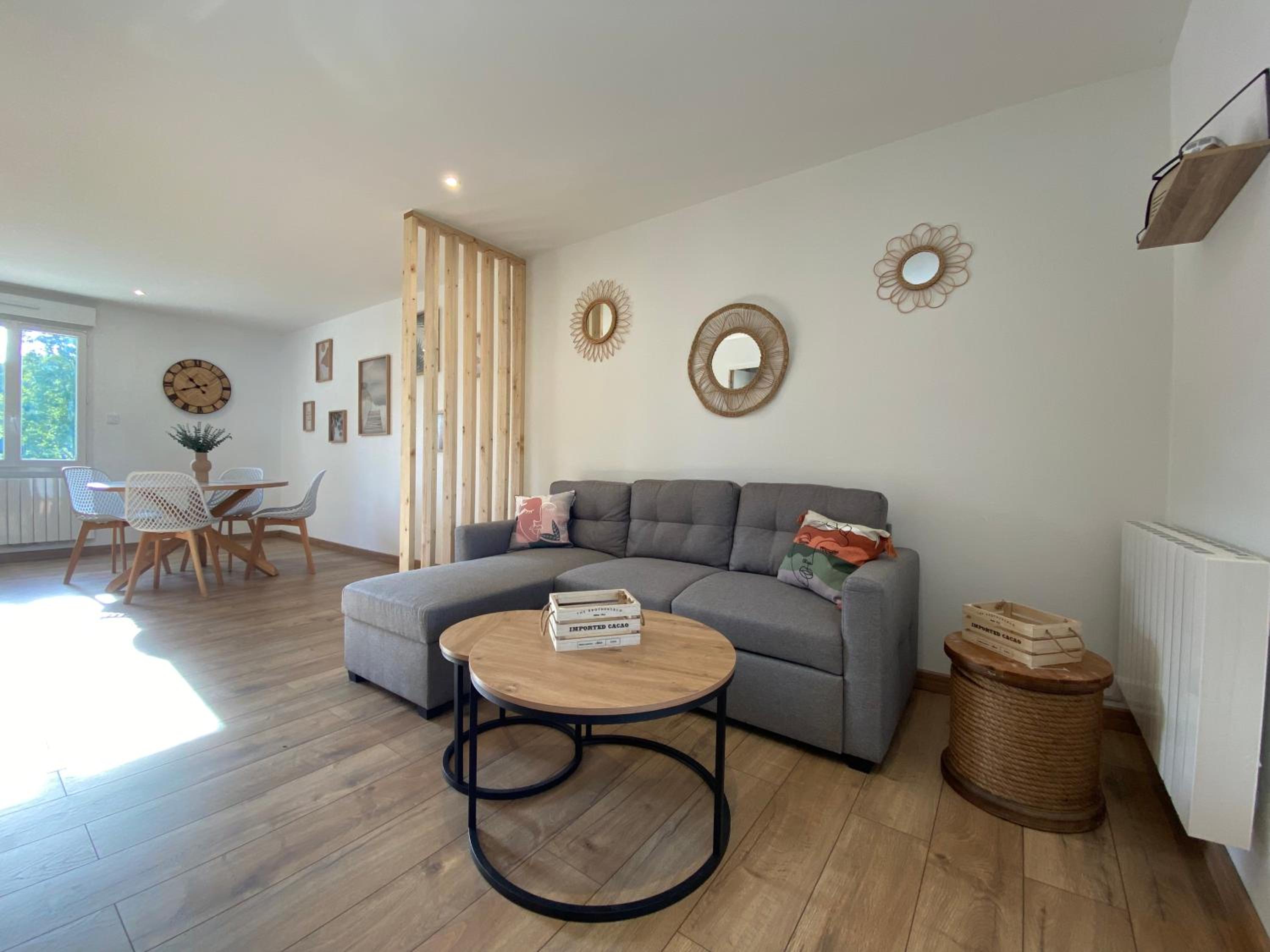 Charmante MAISON Lumineuse, Chaleureuse et confortable