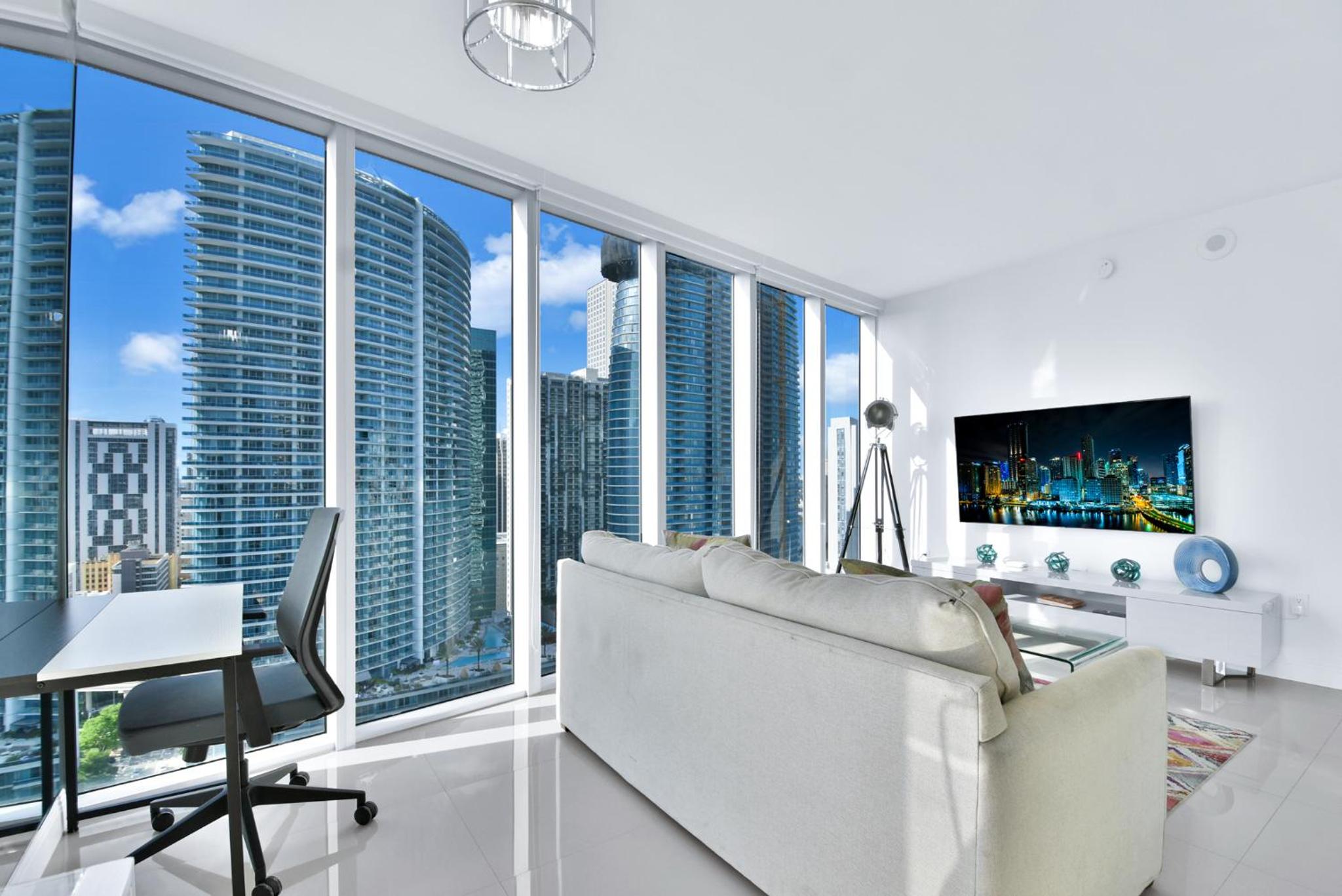 Amazing 2 Bedroom at Icon in the Heart of Brickell