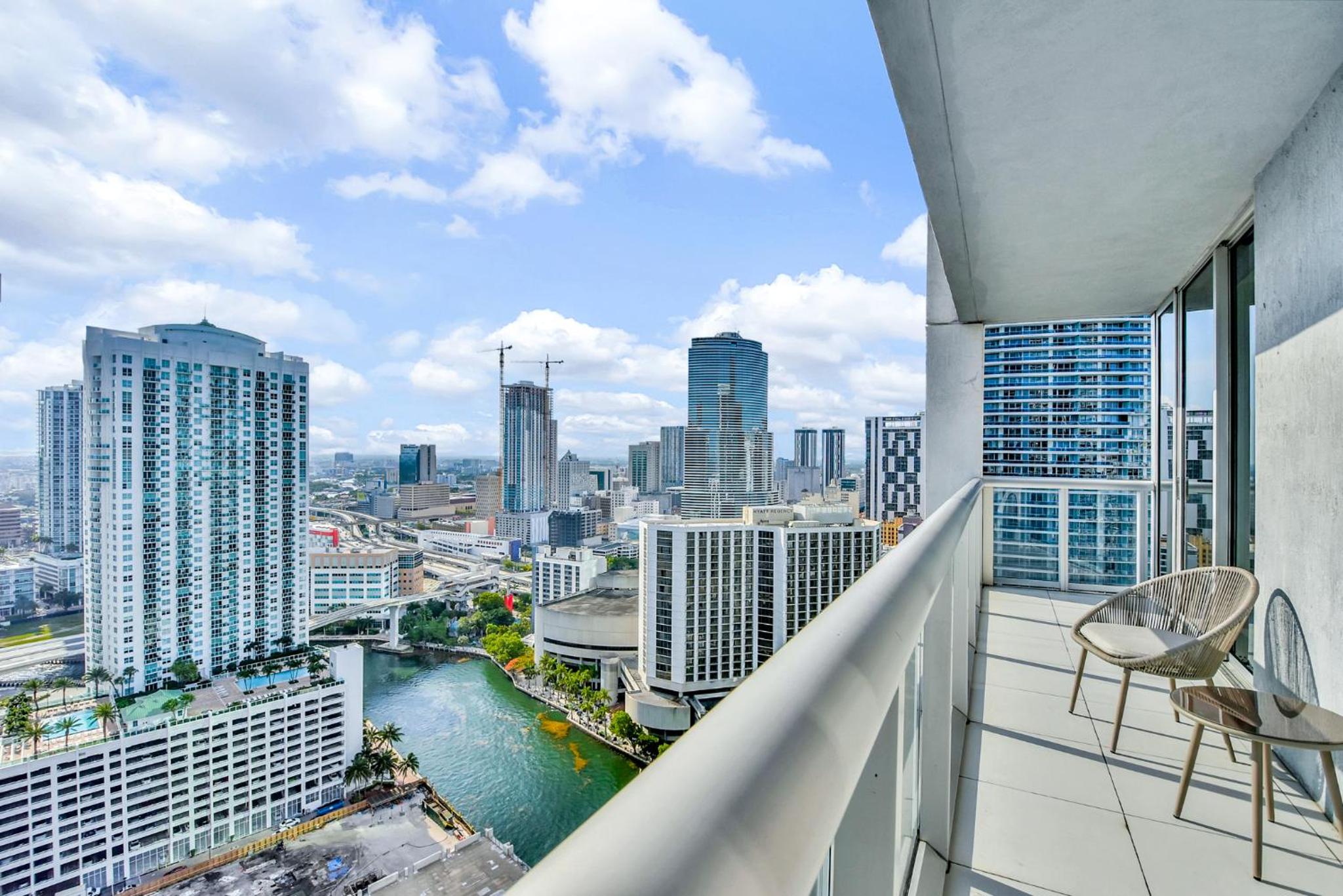 Amazing 2 Bedroom at Icon in the Heart of Brickell