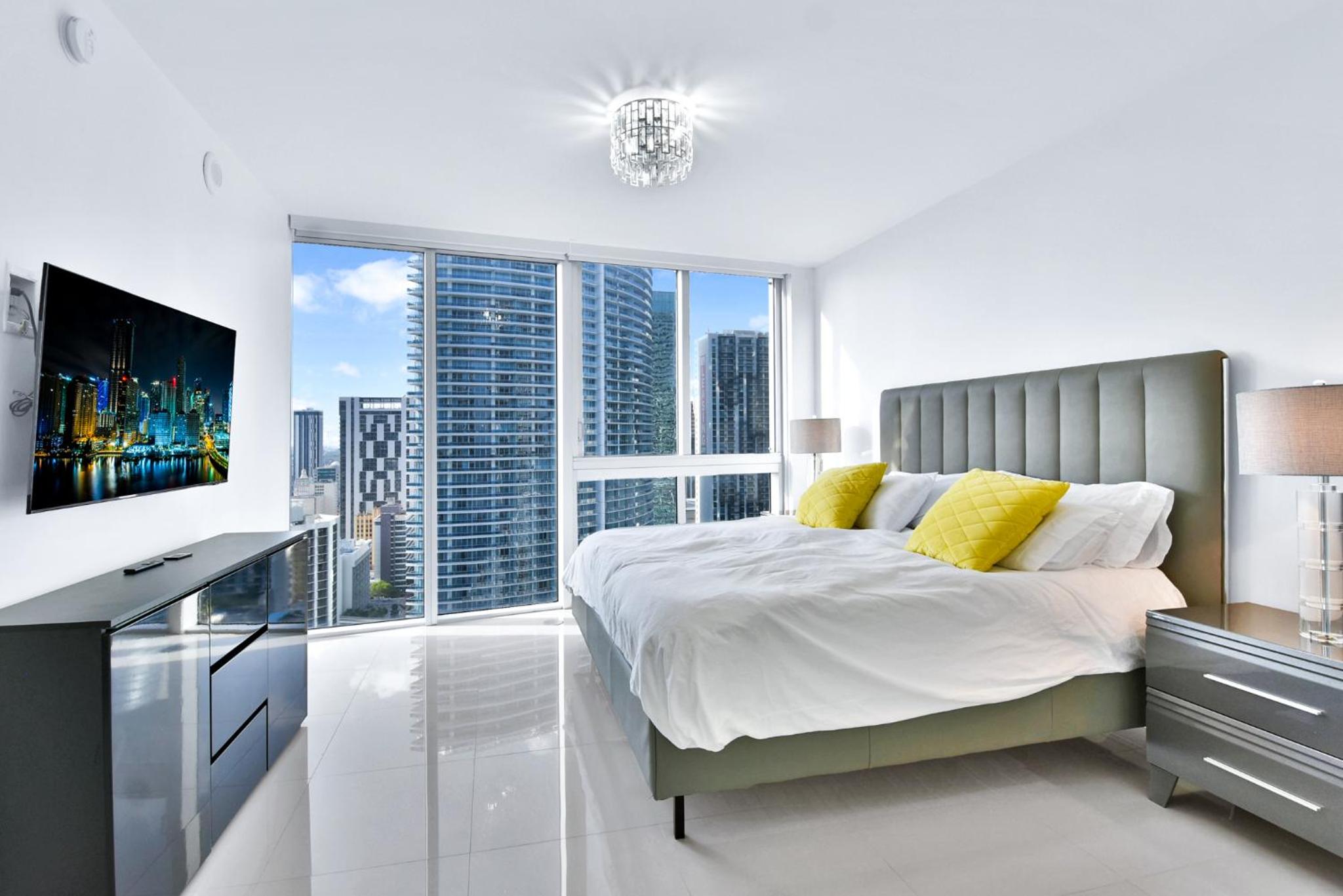 Amazing 2 Bedroom at Icon in the Heart of Brickell