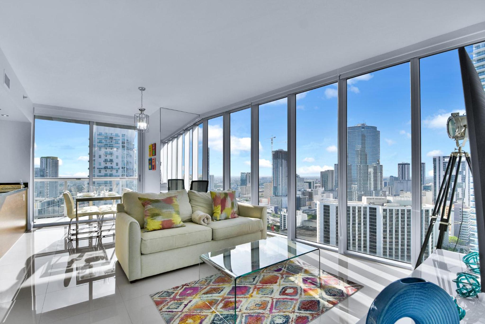 Amazing 2 Bedroom at Icon in the Heart of Brickell