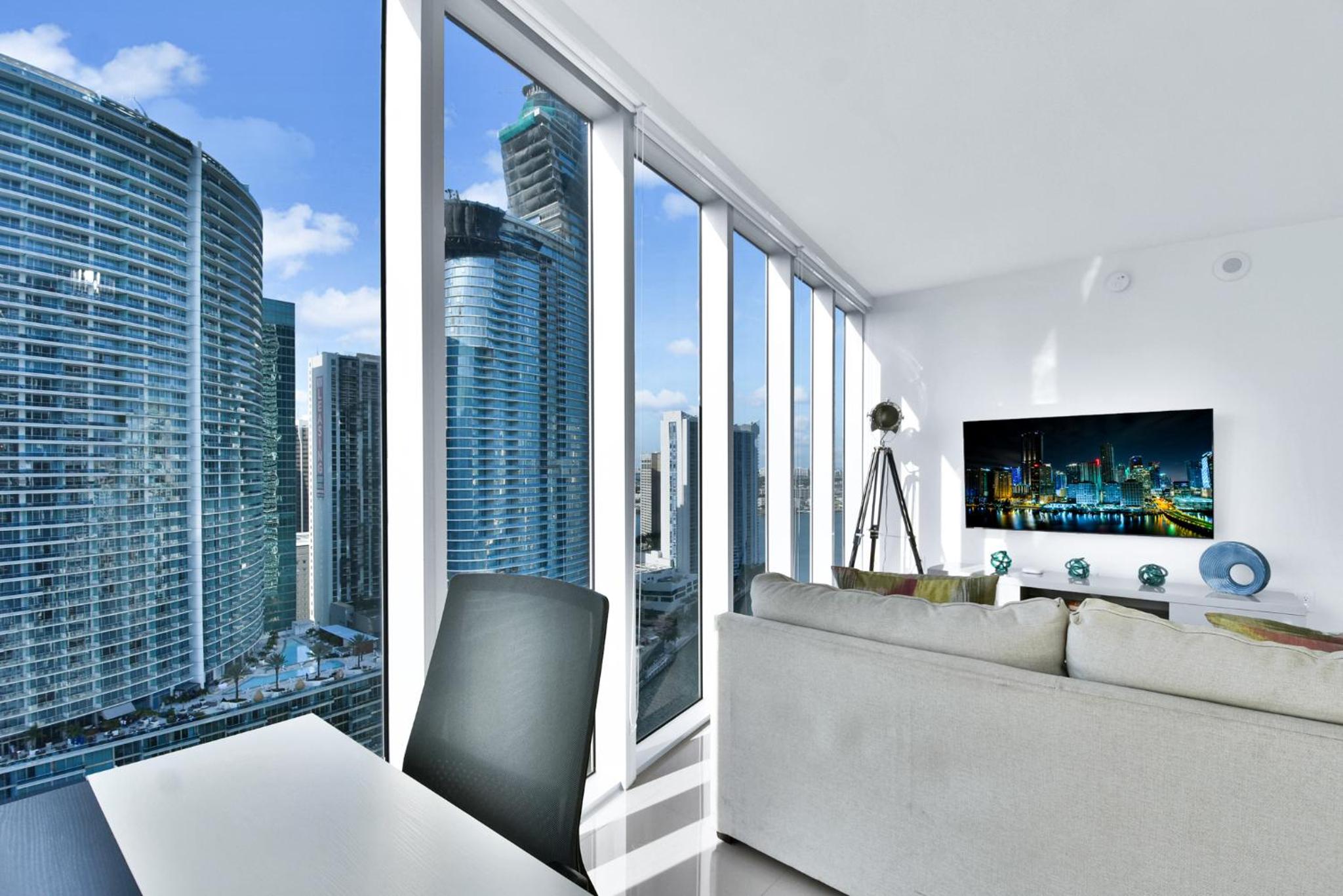 Amazing 2 Bedroom at Icon in the Heart of Brickell