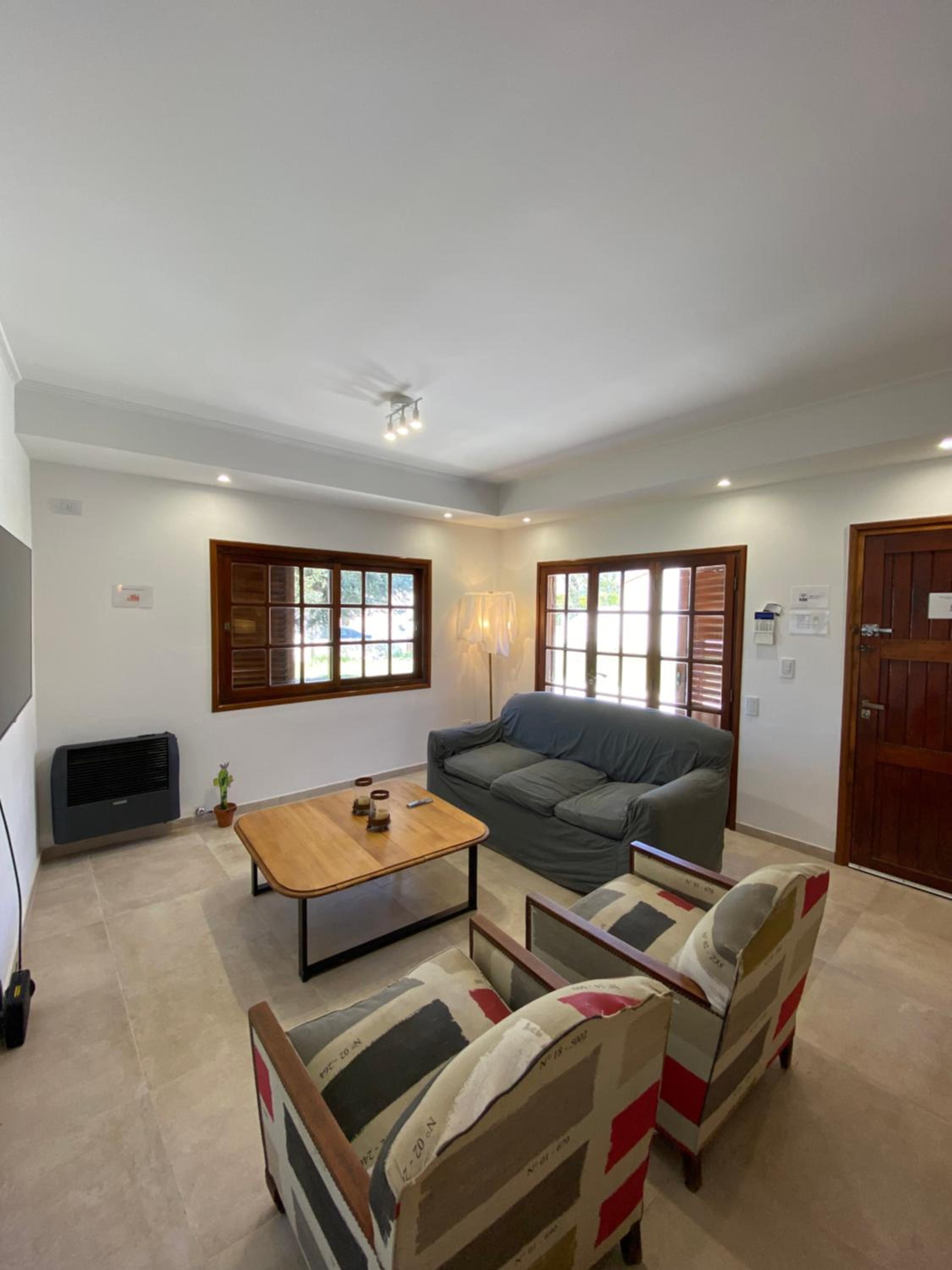 Casa Franklin, A media cuadra de la laguna!