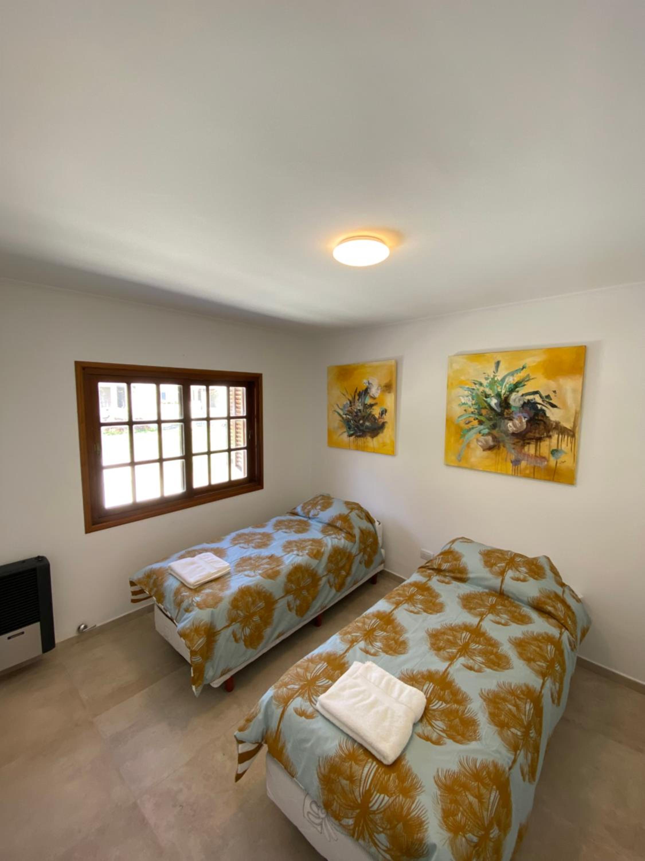 Casa Franklin, A media cuadra de la laguna!