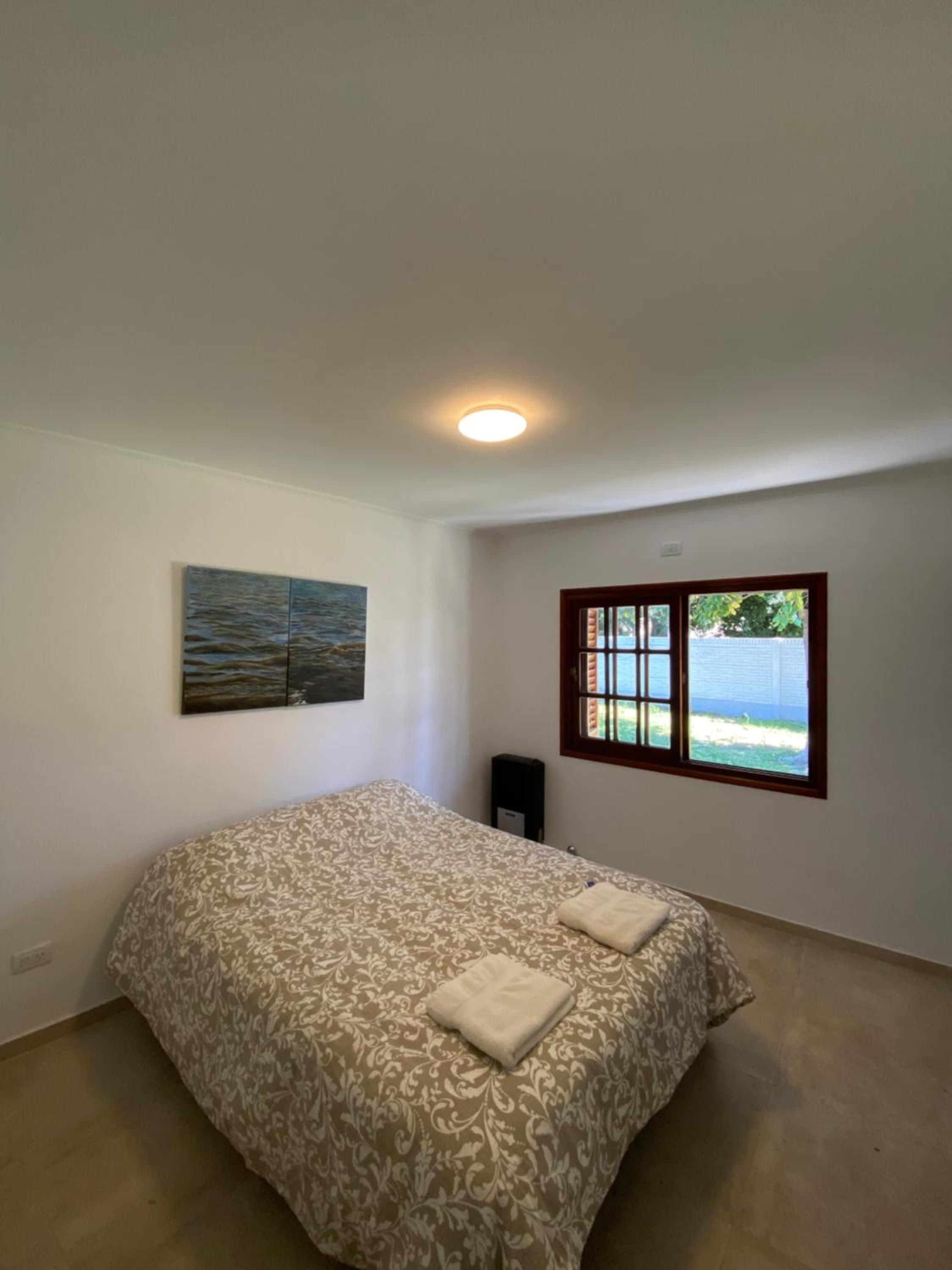 Casa Franklin, A media cuadra de la laguna!