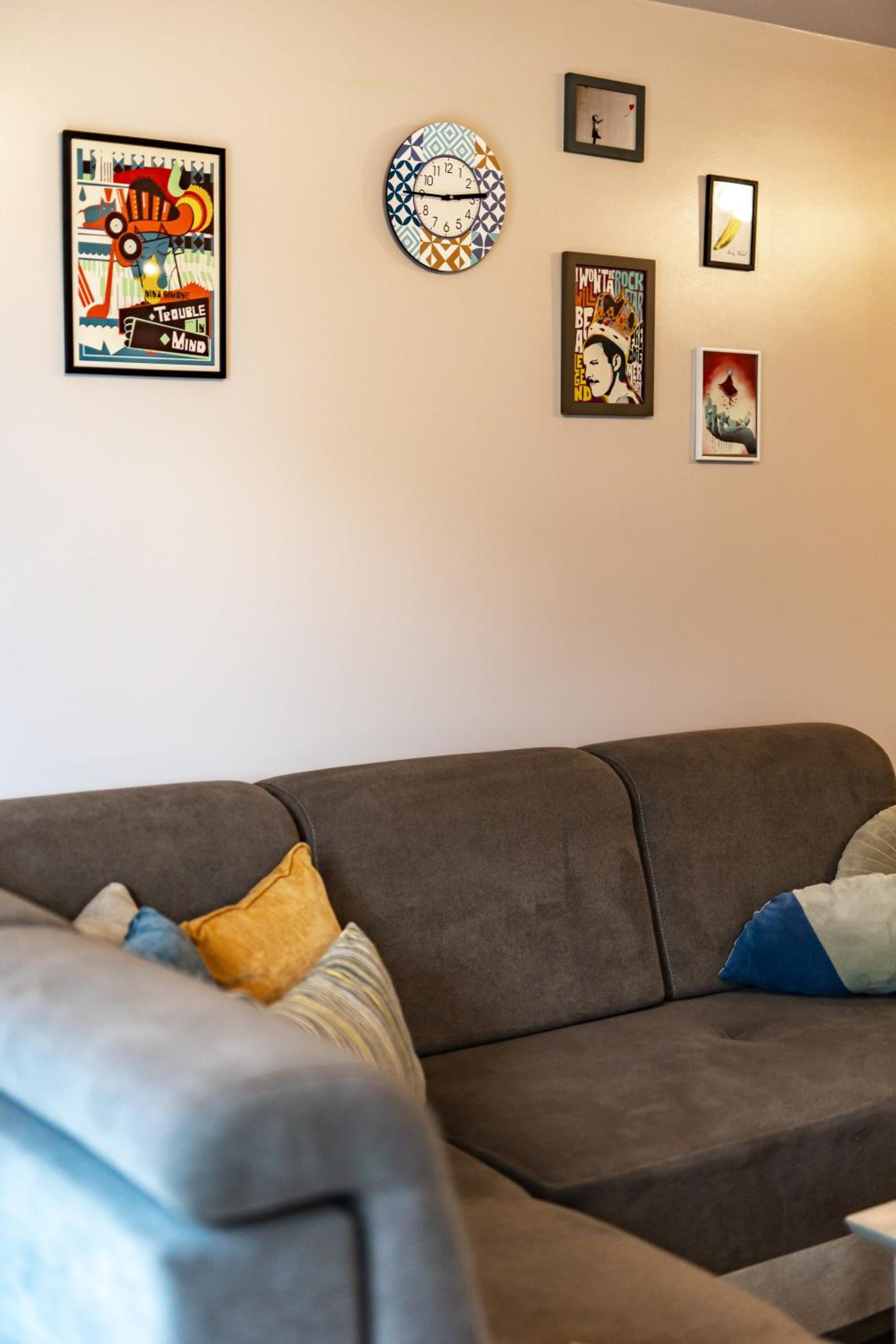 Happy Town Apartments