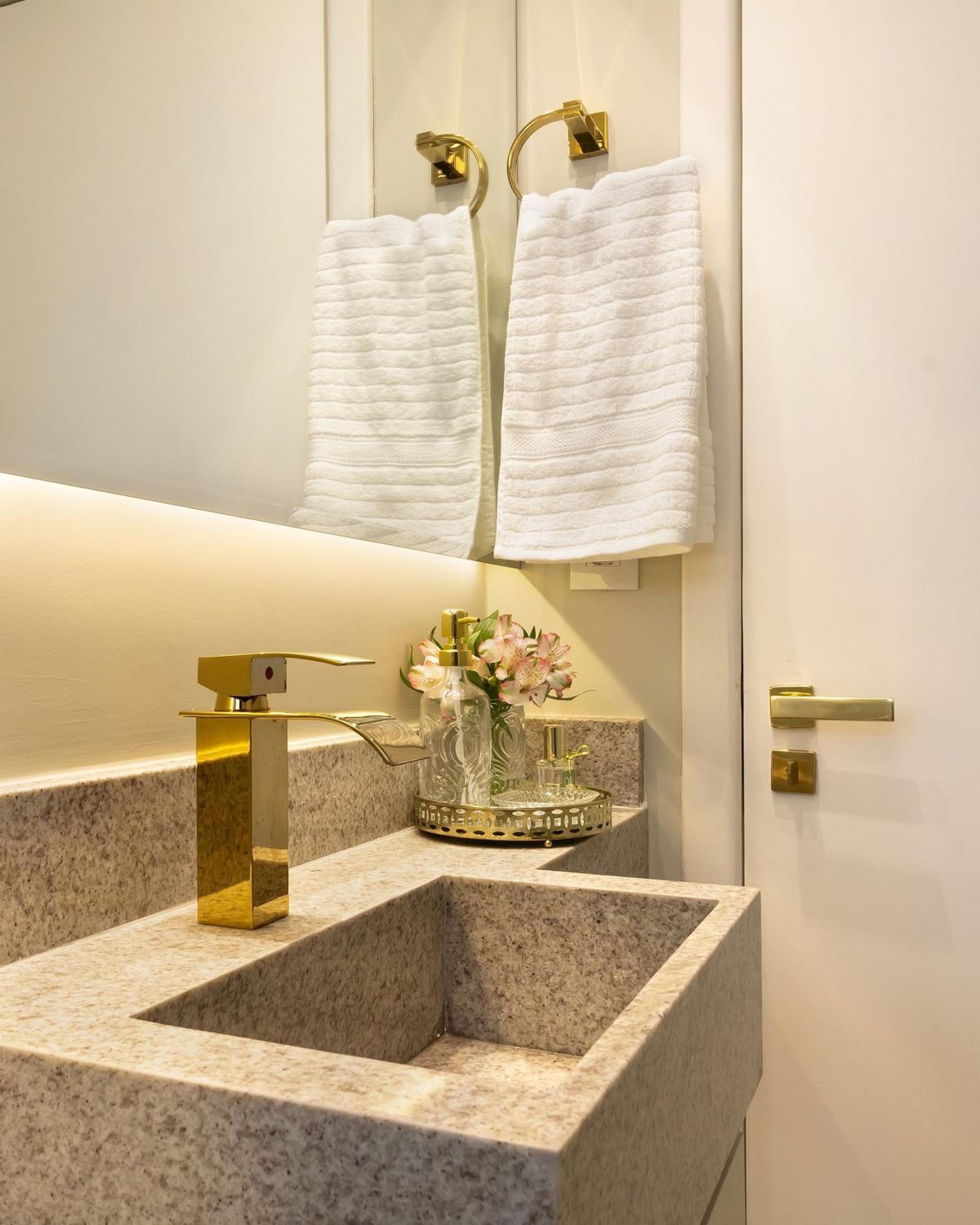 Edificio Casablanca, near T-63 Avenue, Shopping, Drugstore, Hospitals