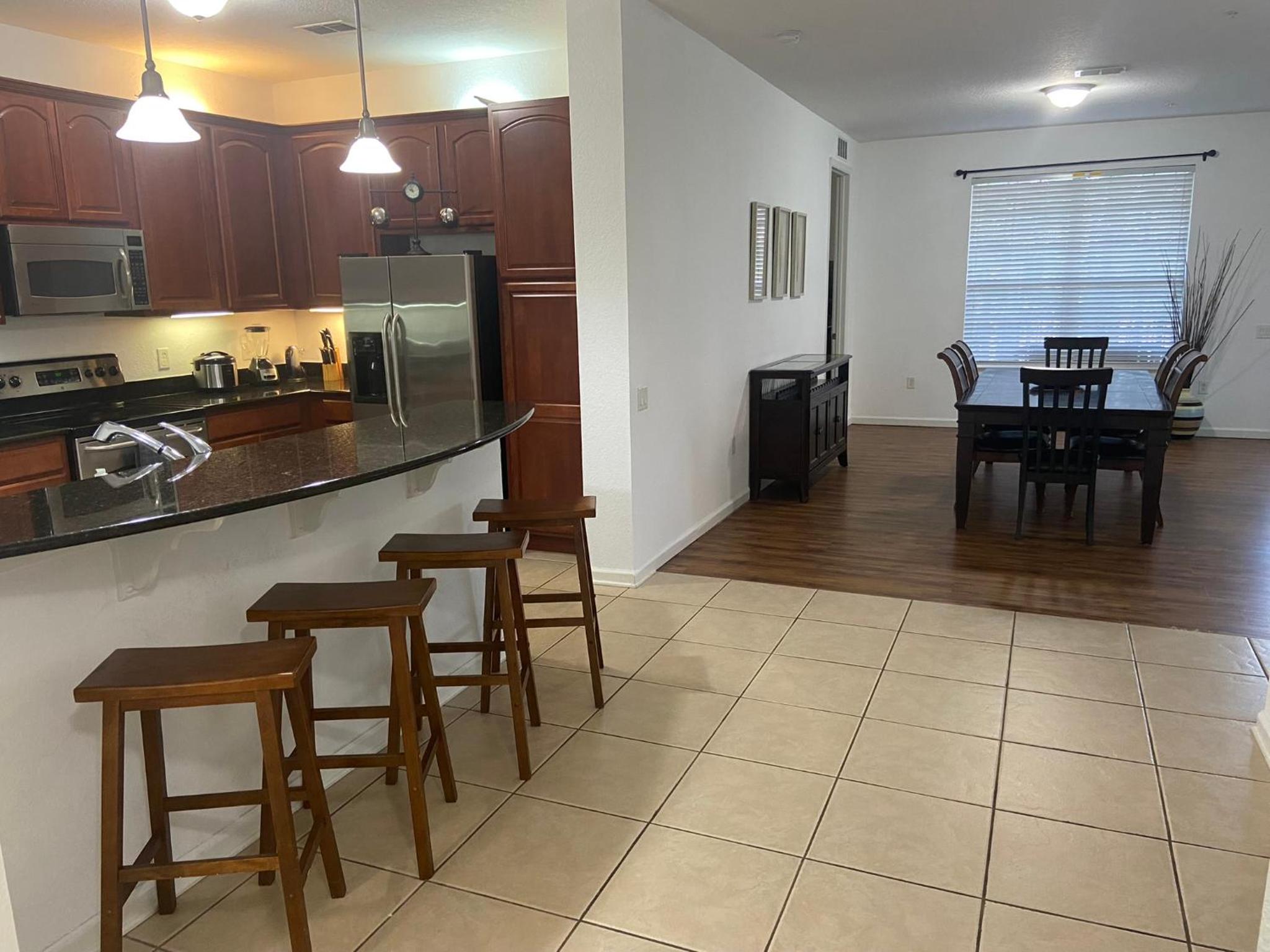 P.11 # Vista Cay Lake View/ Walking distance to the Convention Center/Close to Universal & Disney