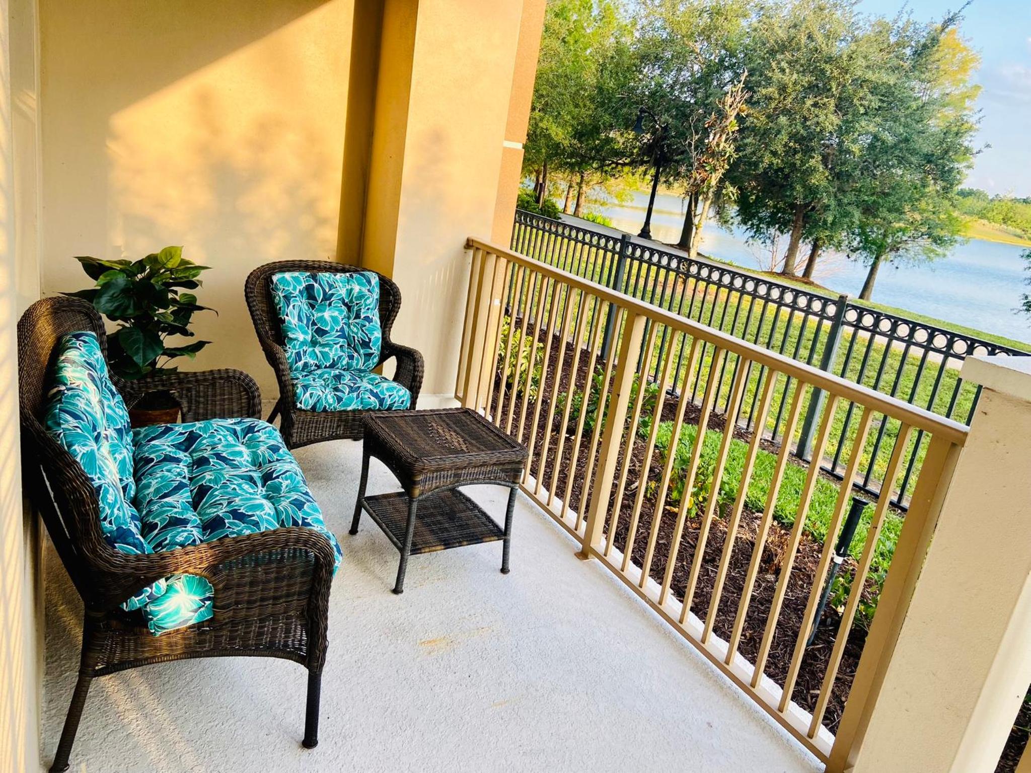 P.11 # Vista Cay Lake View/ Walking distance to the Convention Center/Close to Universal & Disney