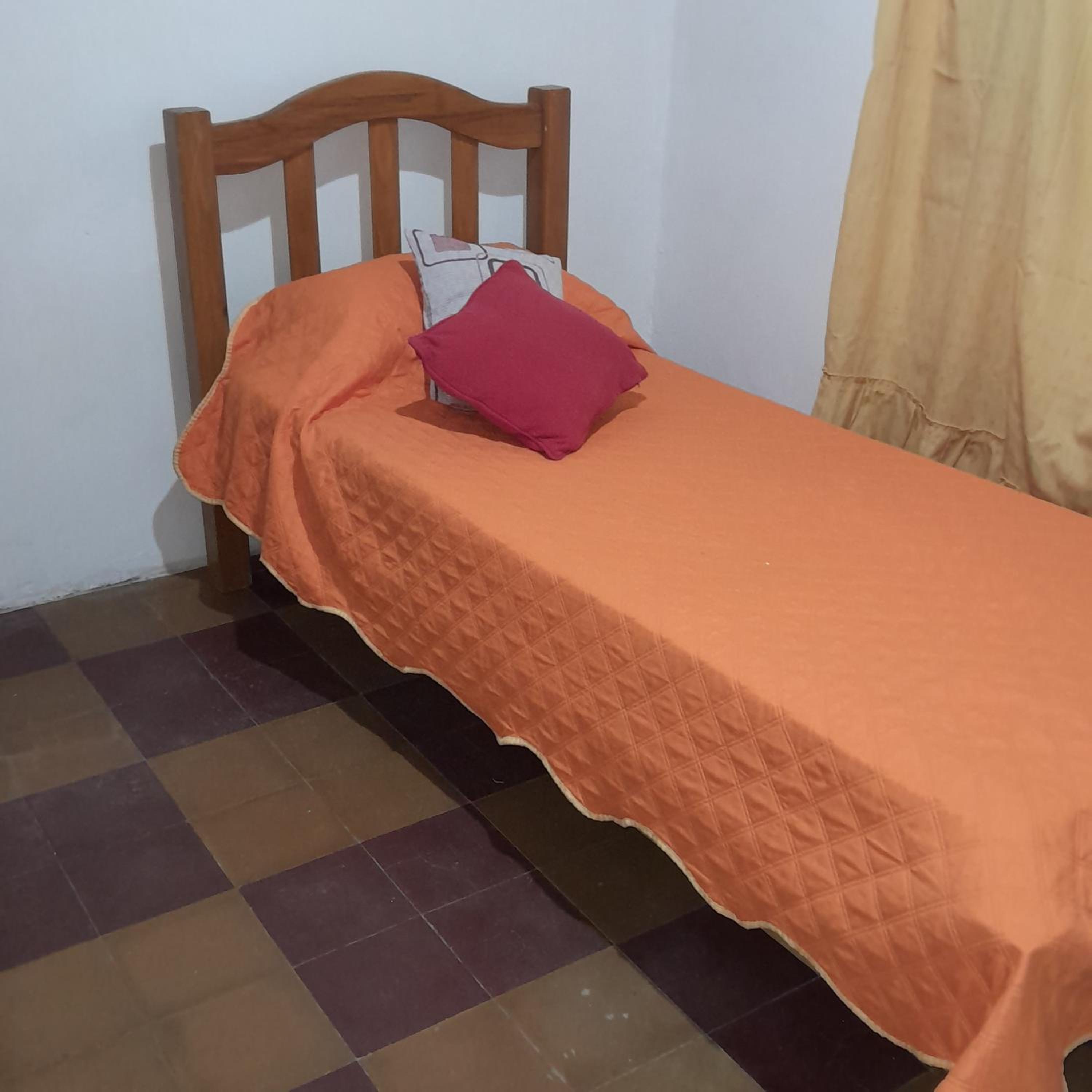 Departamento con cochera a cuadras del centro