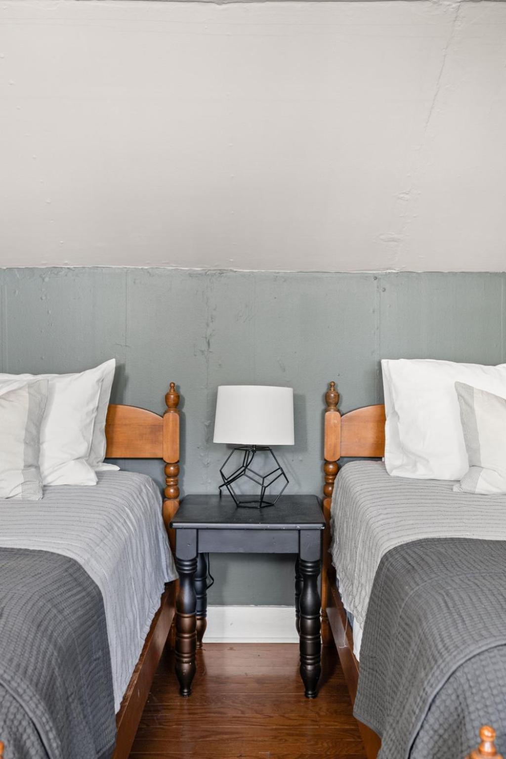 SoBro Bungalow Bliss (Walkable)