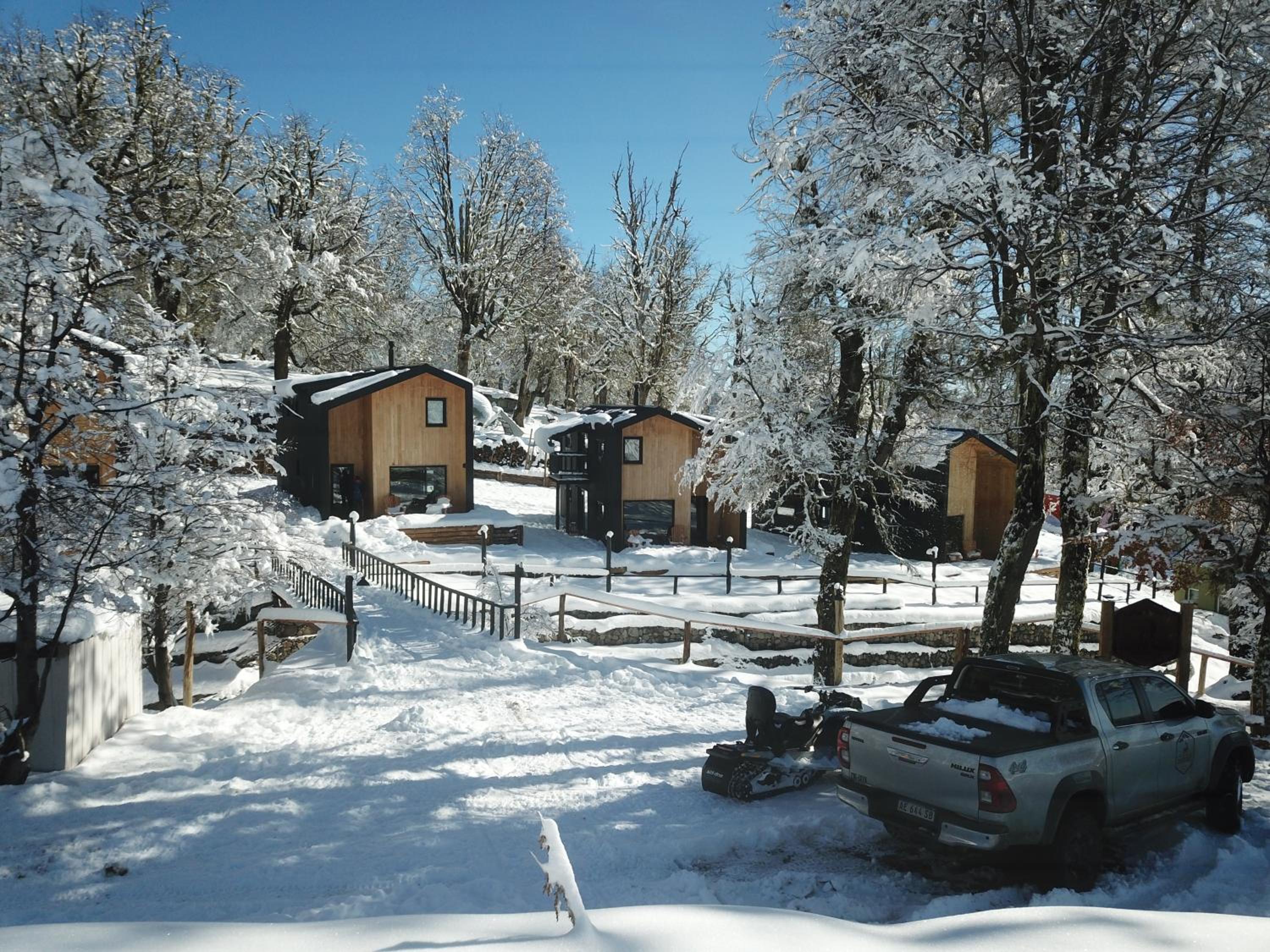 Campo Base Village
